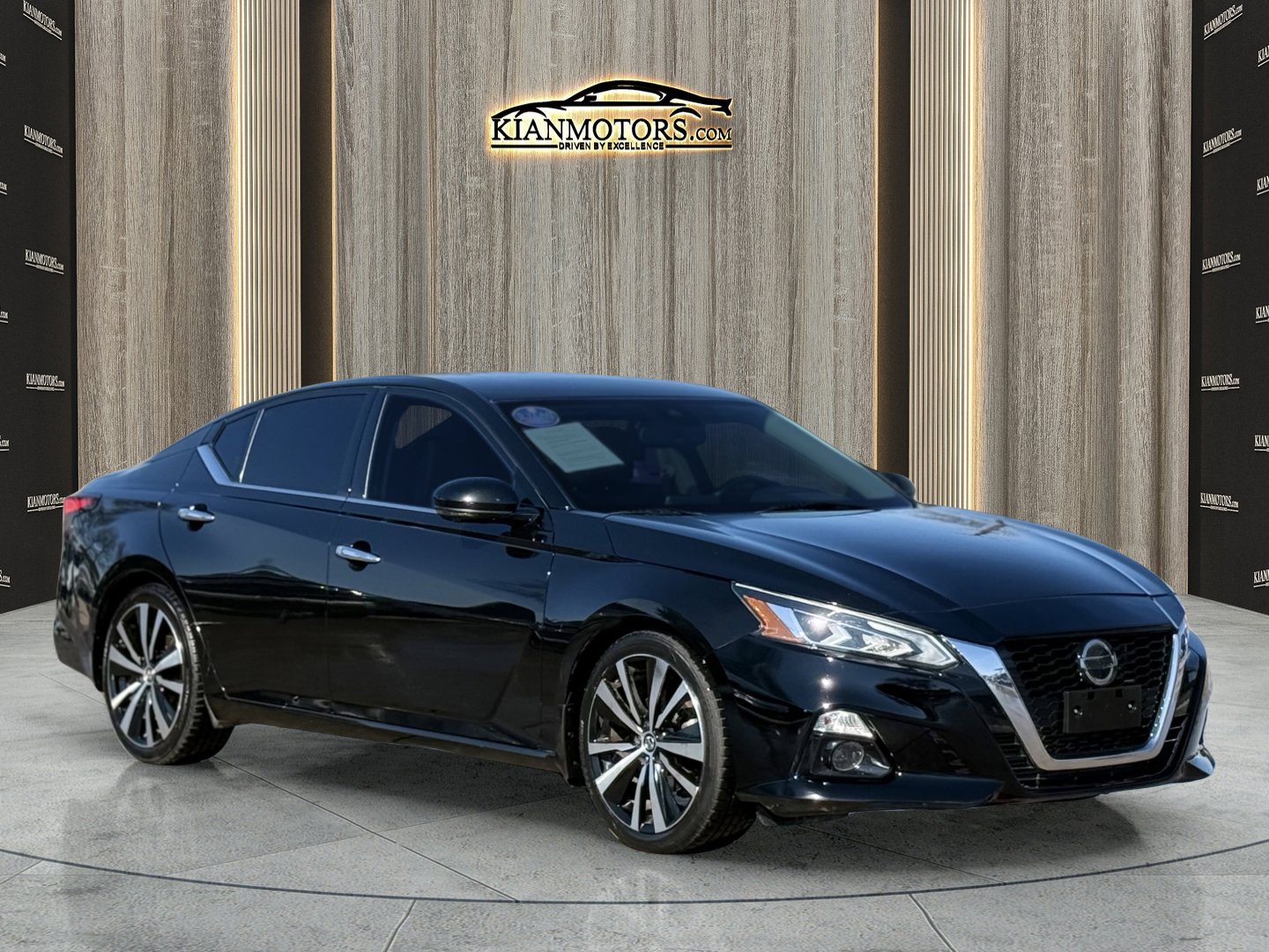 2020 Nissan Altima 2.0 VC-T Platinum's photo