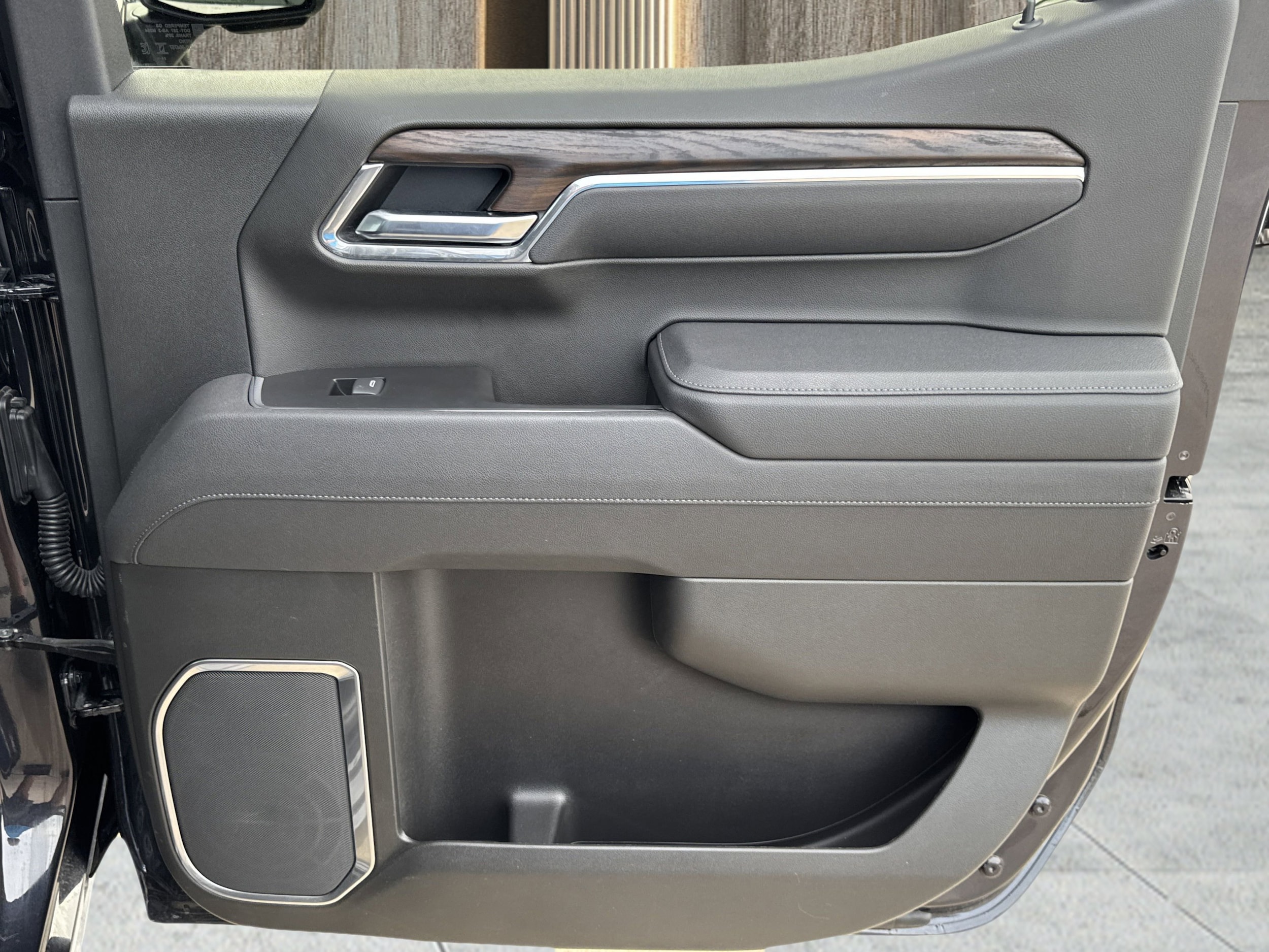2025 GMC Sierra 1500 SLT - Photo 41