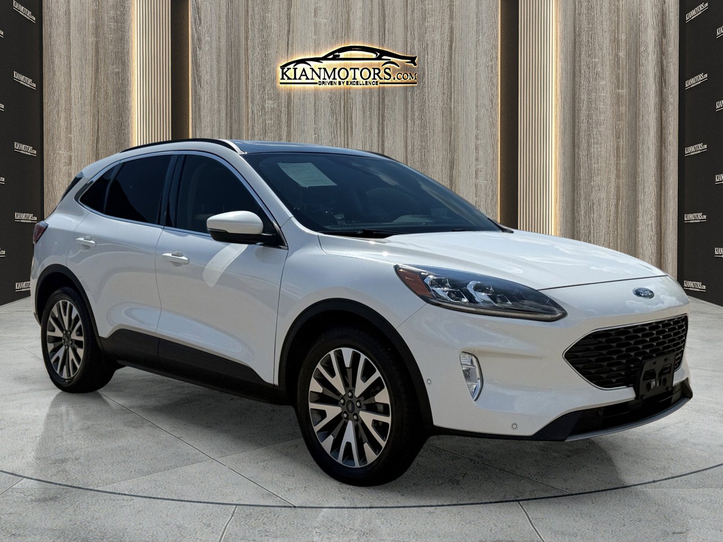 2020 Ford Escape Titanium