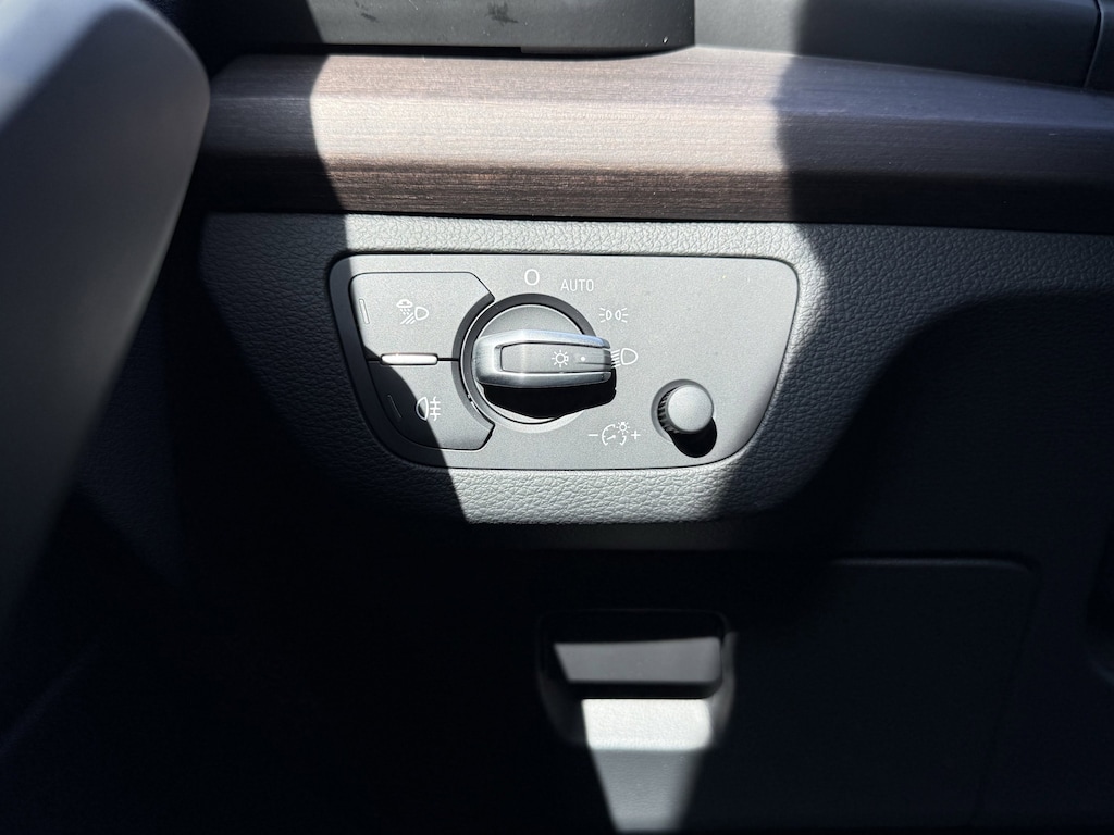 Used 2024 Audi Q5 e S line Premium SUV