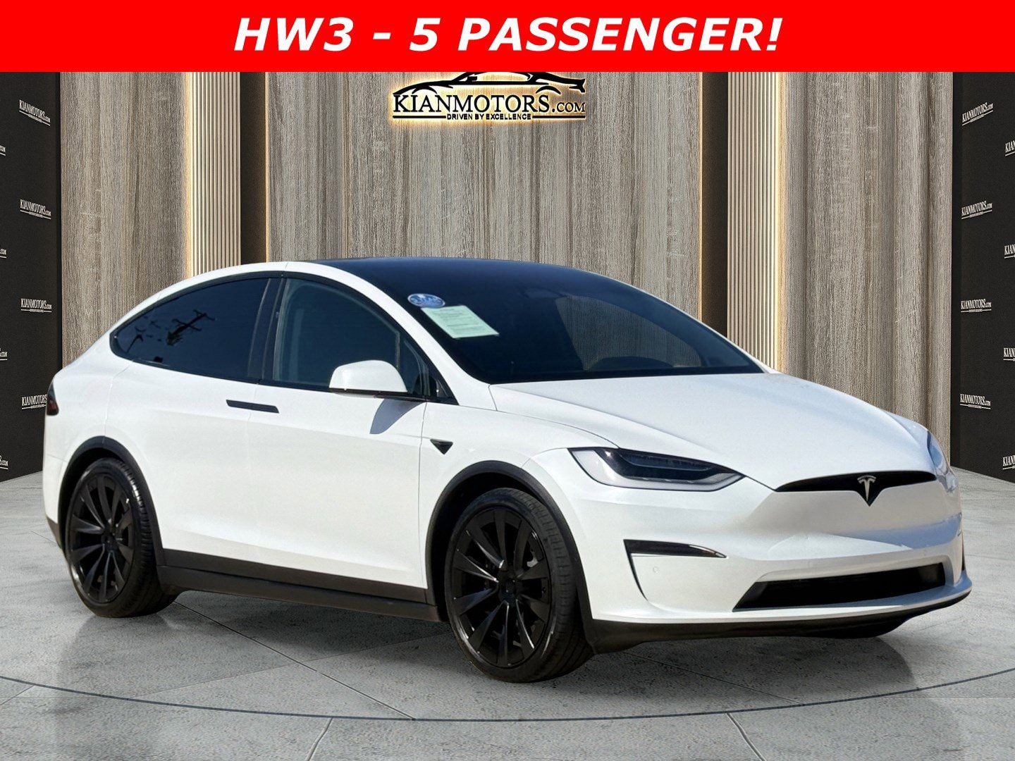 2023 Tesla Model X Long Range's photo