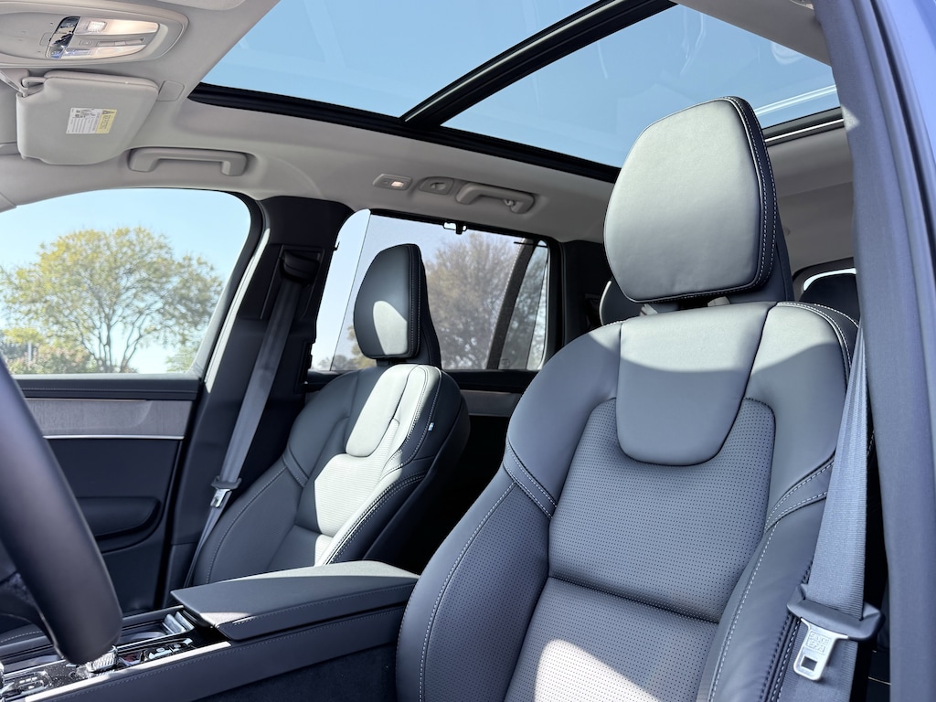 Used 2025 Volvo XC90 plug-in hybrid Ultra SUV