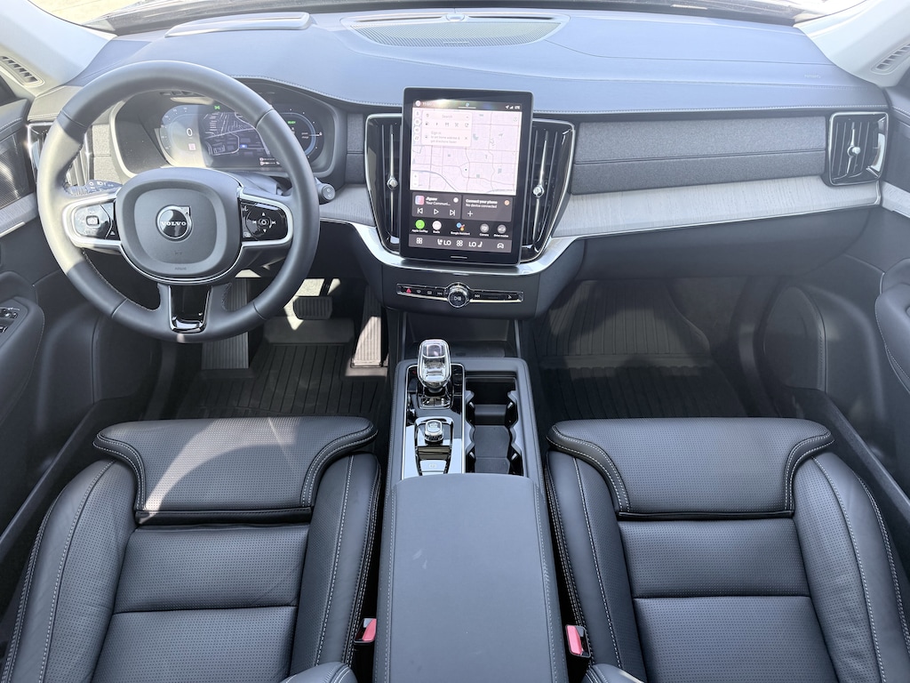 Used 2025 Volvo XC90 plug-in hybrid Ultra SUV