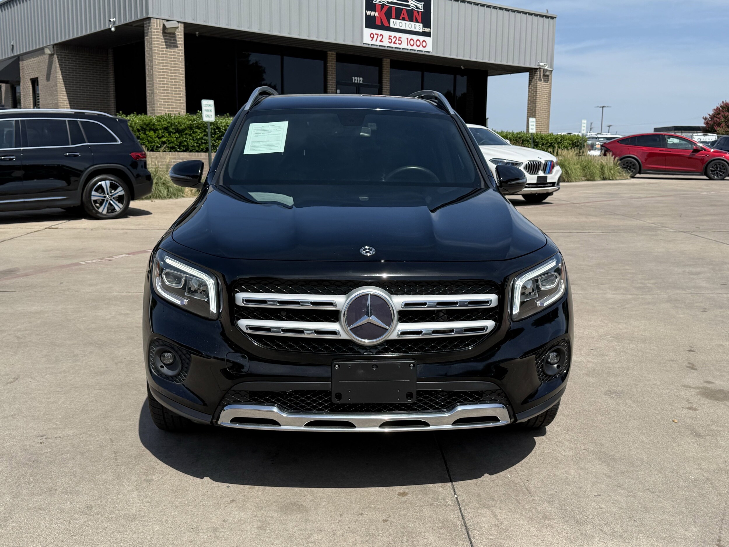 2020 Mercedes Benz GLB 250 photo 2