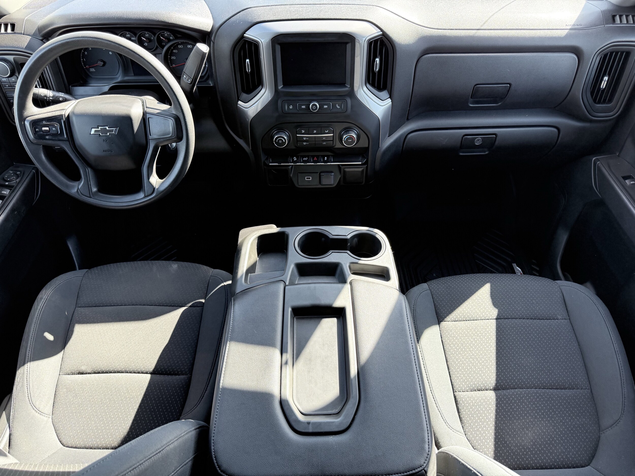 2020 Chevrolet Silverado 1500 Custom Trail Boss photo 2