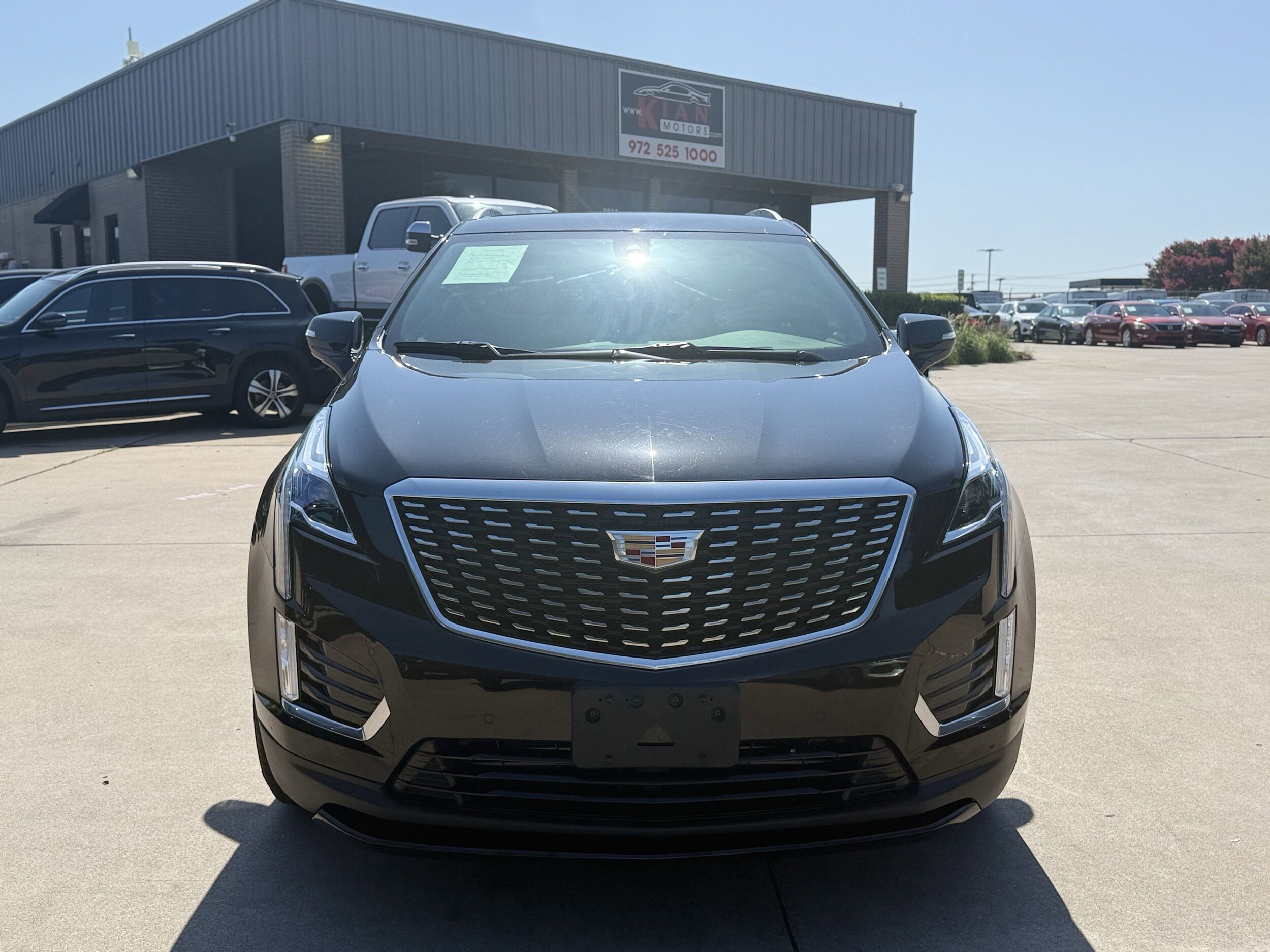 2023 Cadillac XT5 Luxury photo 2