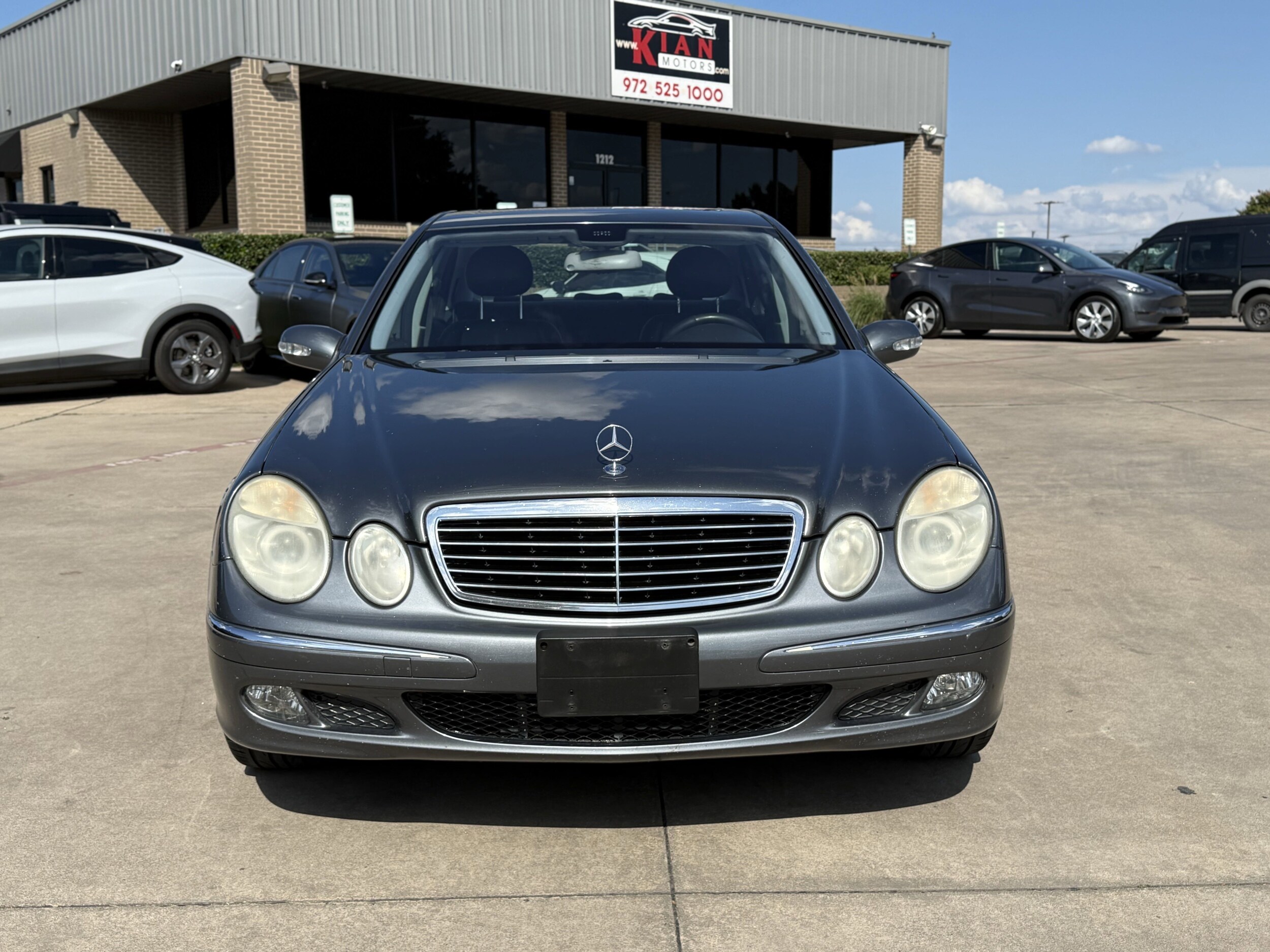 2006 Mercedes Benz E Sedan photo 2