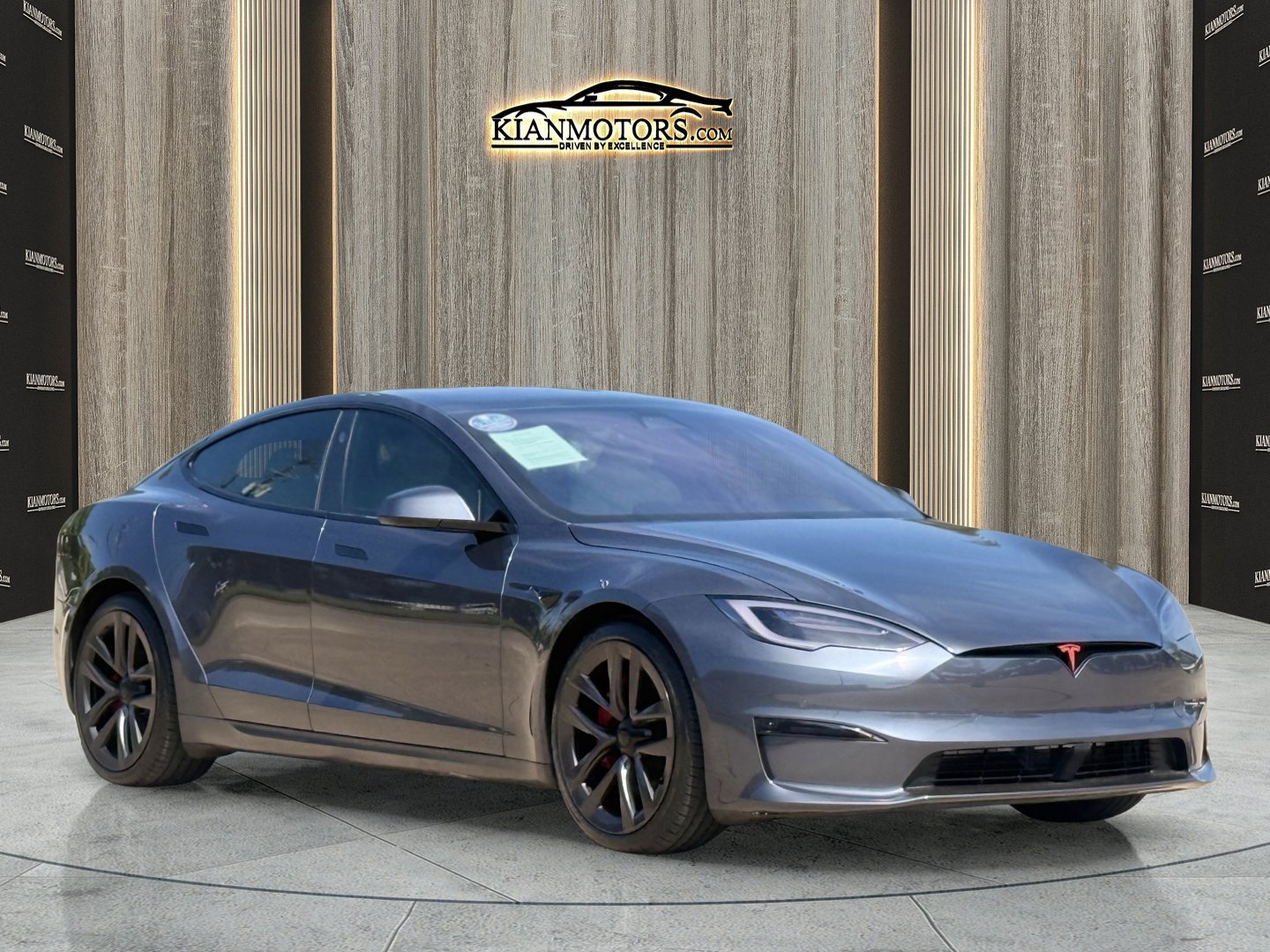 2021 Tesla Model S Plaid's photo