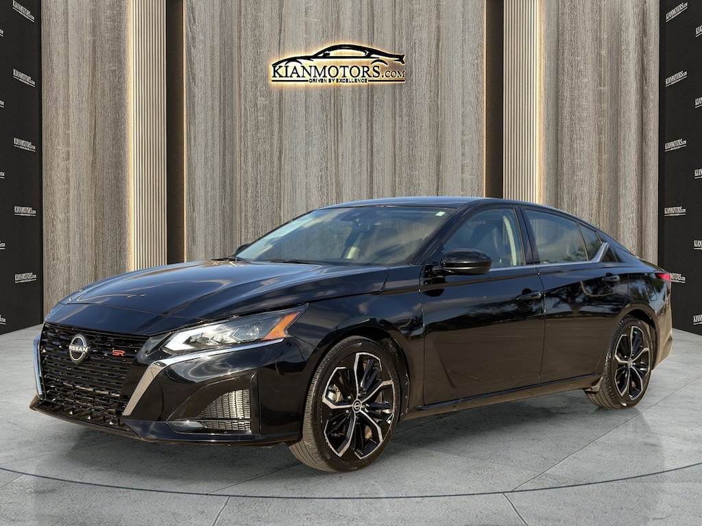 Used 2023 Nissan Altima 2.5 SR Sedan