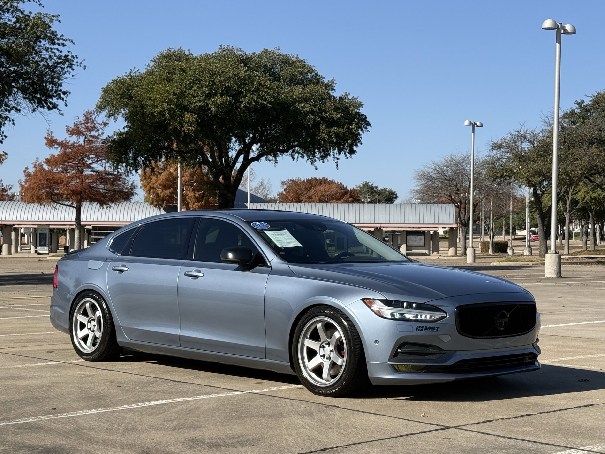 2018 Volvo S90 Momentum