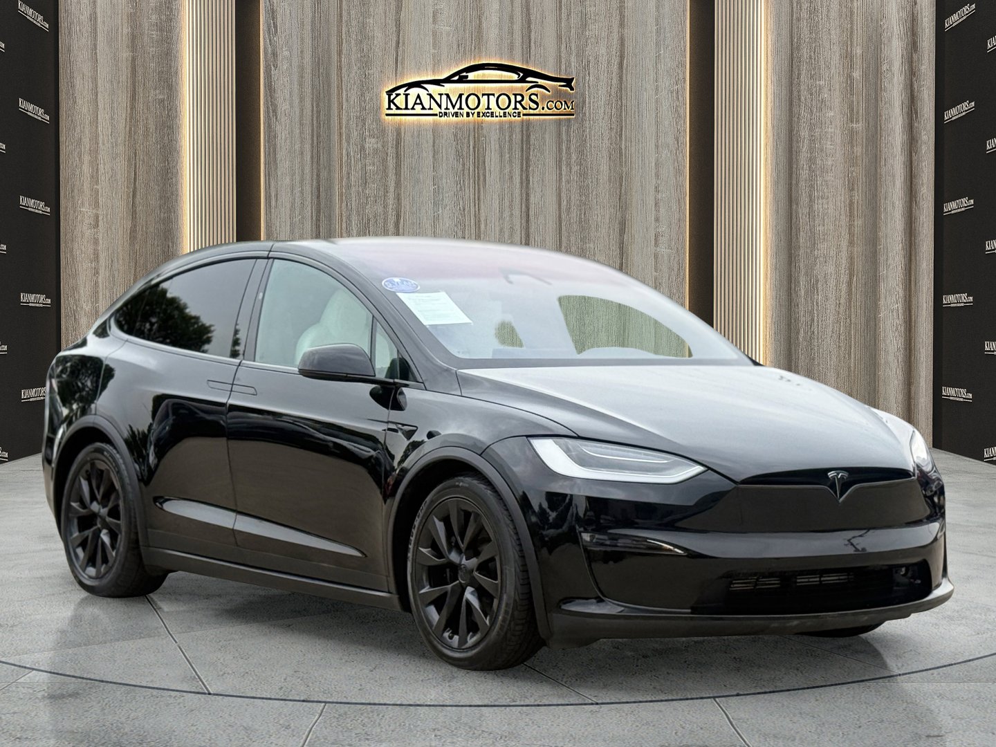 2022 Tesla Model X Plaid's photo