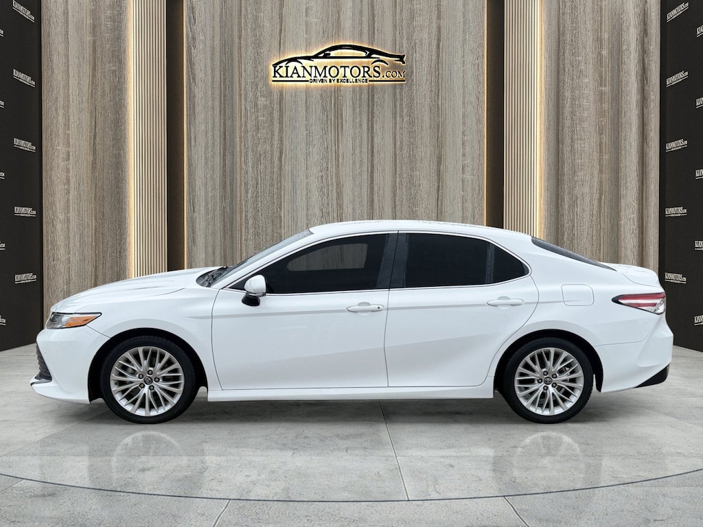 Used 2018 Toyota Camry XLE Sedan
