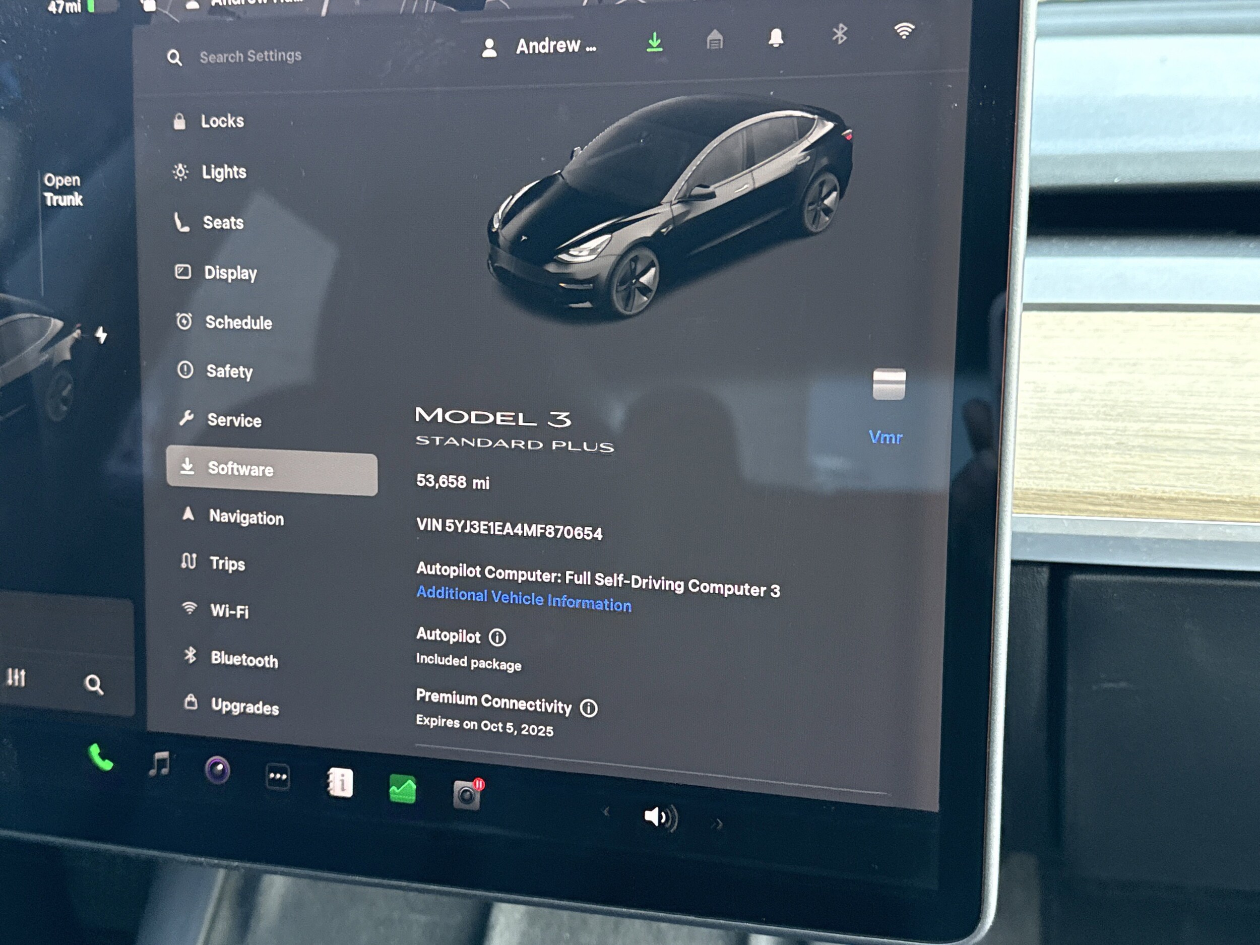 2021 Tesla Model 3 Standard Range Plus photo 3
