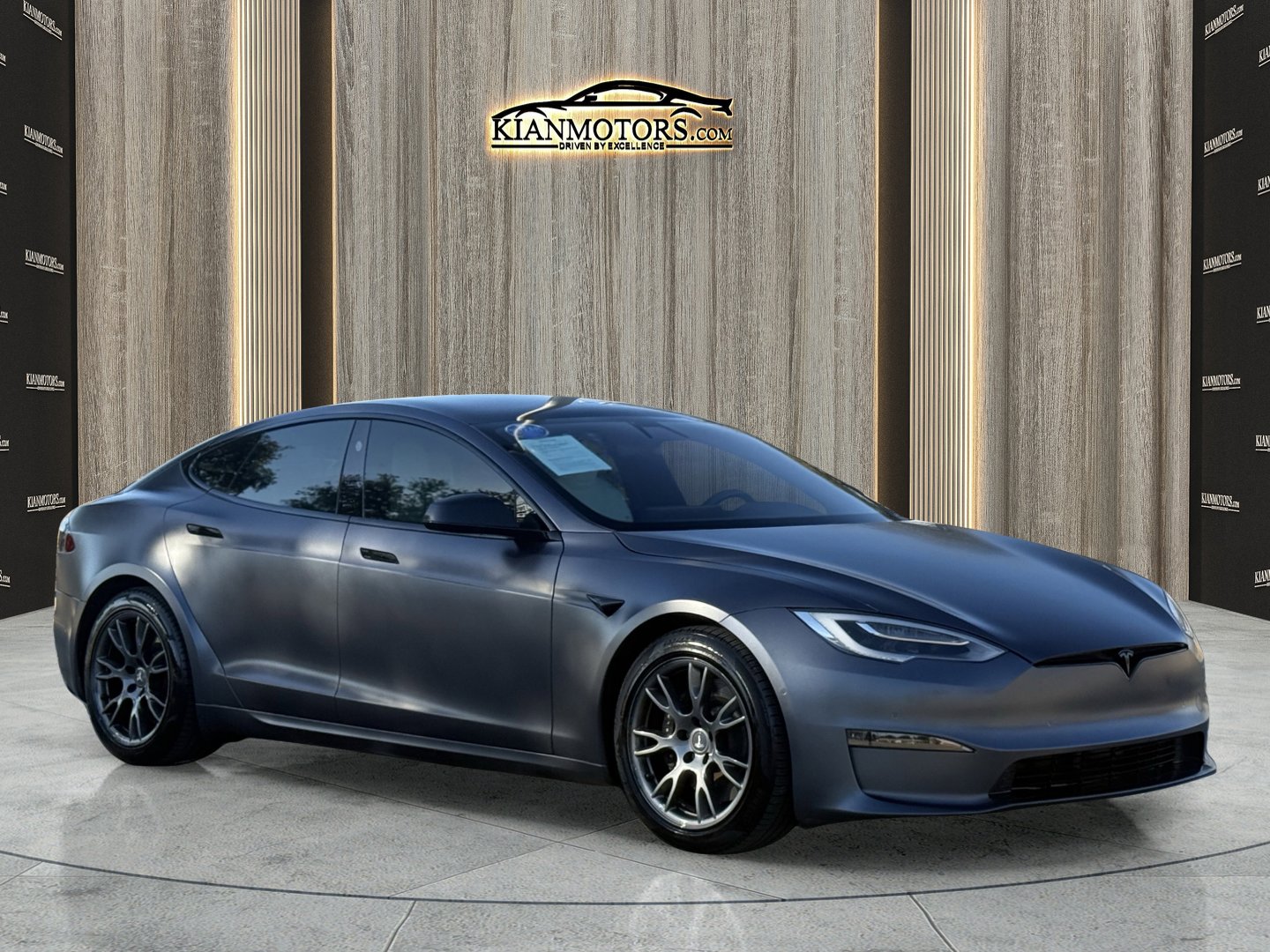 2021 Tesla Model S Plaid's photo