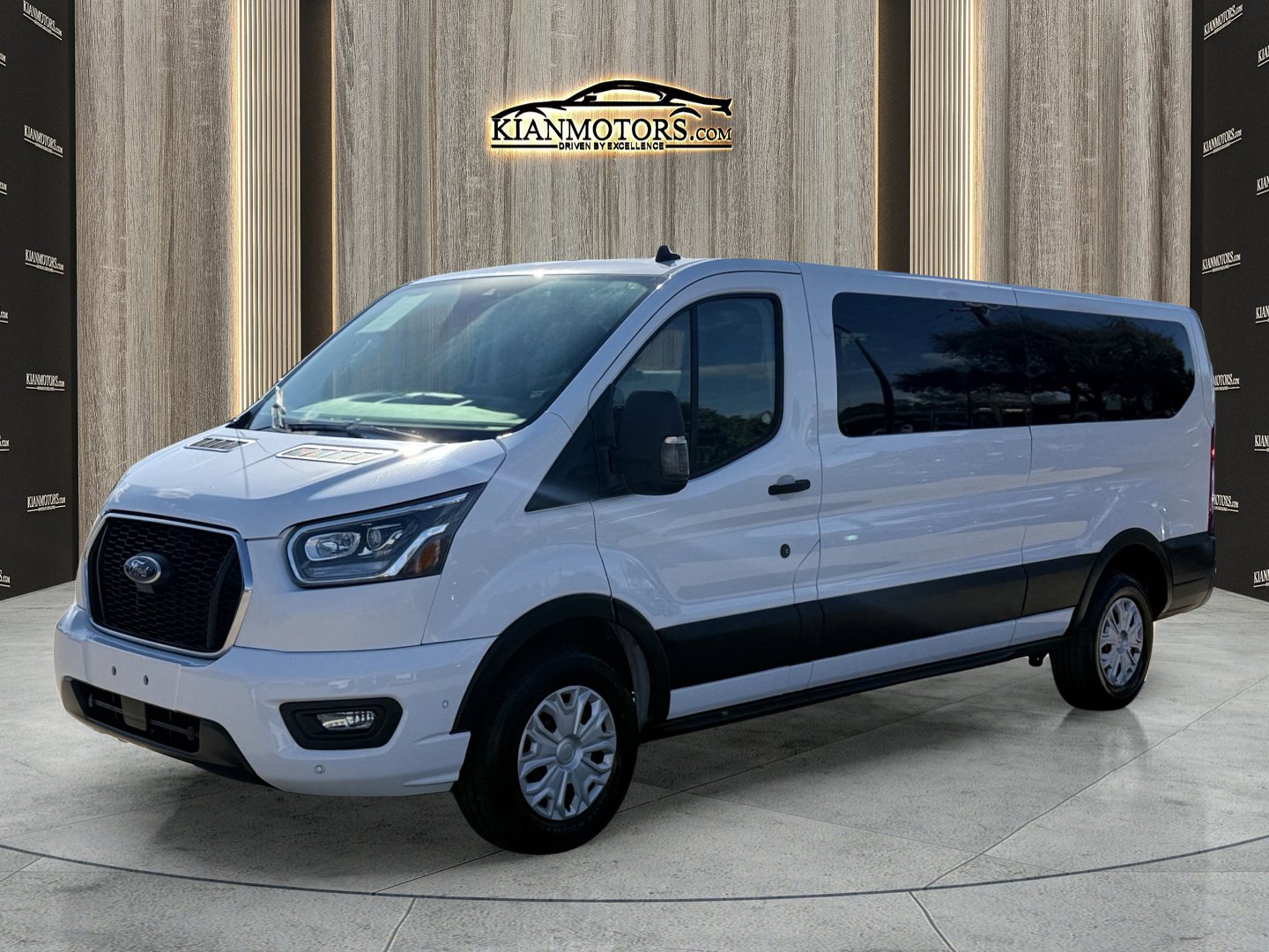 2023 Ford Transit photo 3