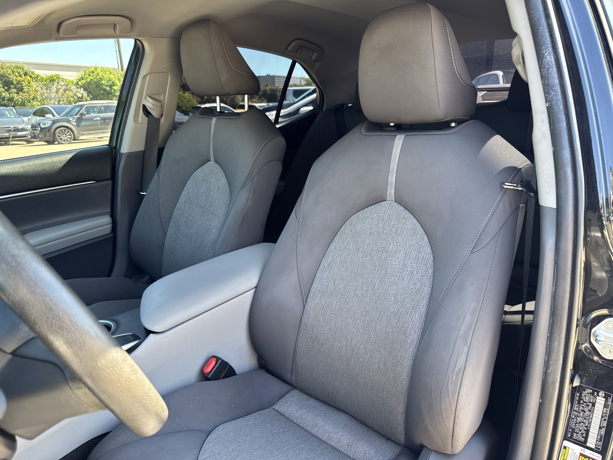 2022 Toyota Camry LE photo 3