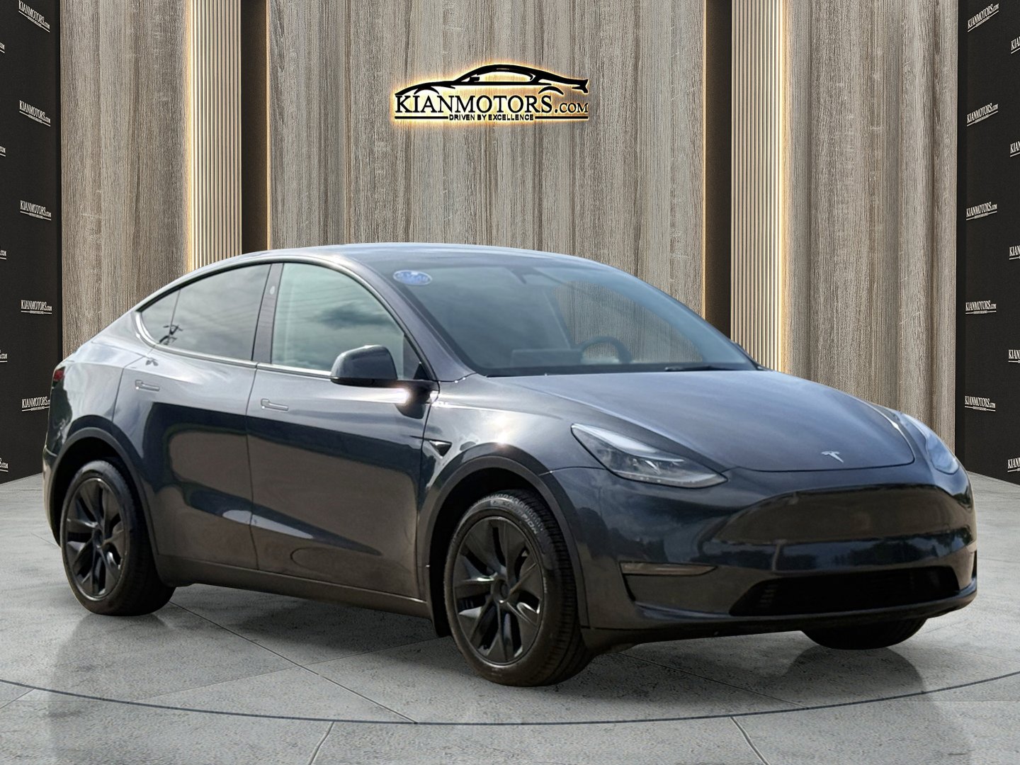 2025 Tesla Model Y Long Range Dual Motor All-Wheel Drive's photo