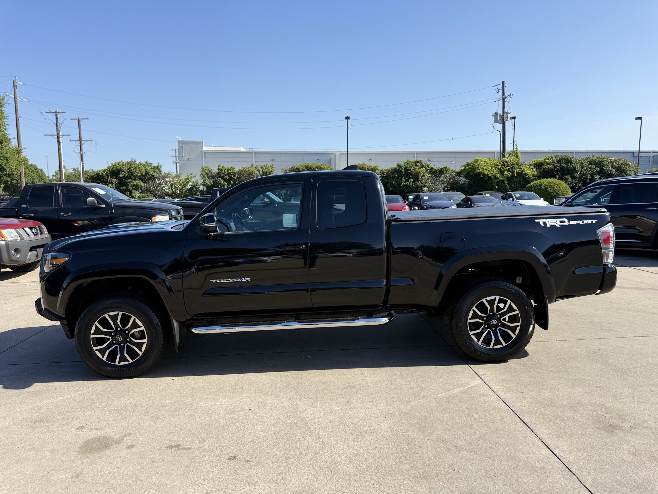 2022 Toyota Tacoma TRD Sport photo 3