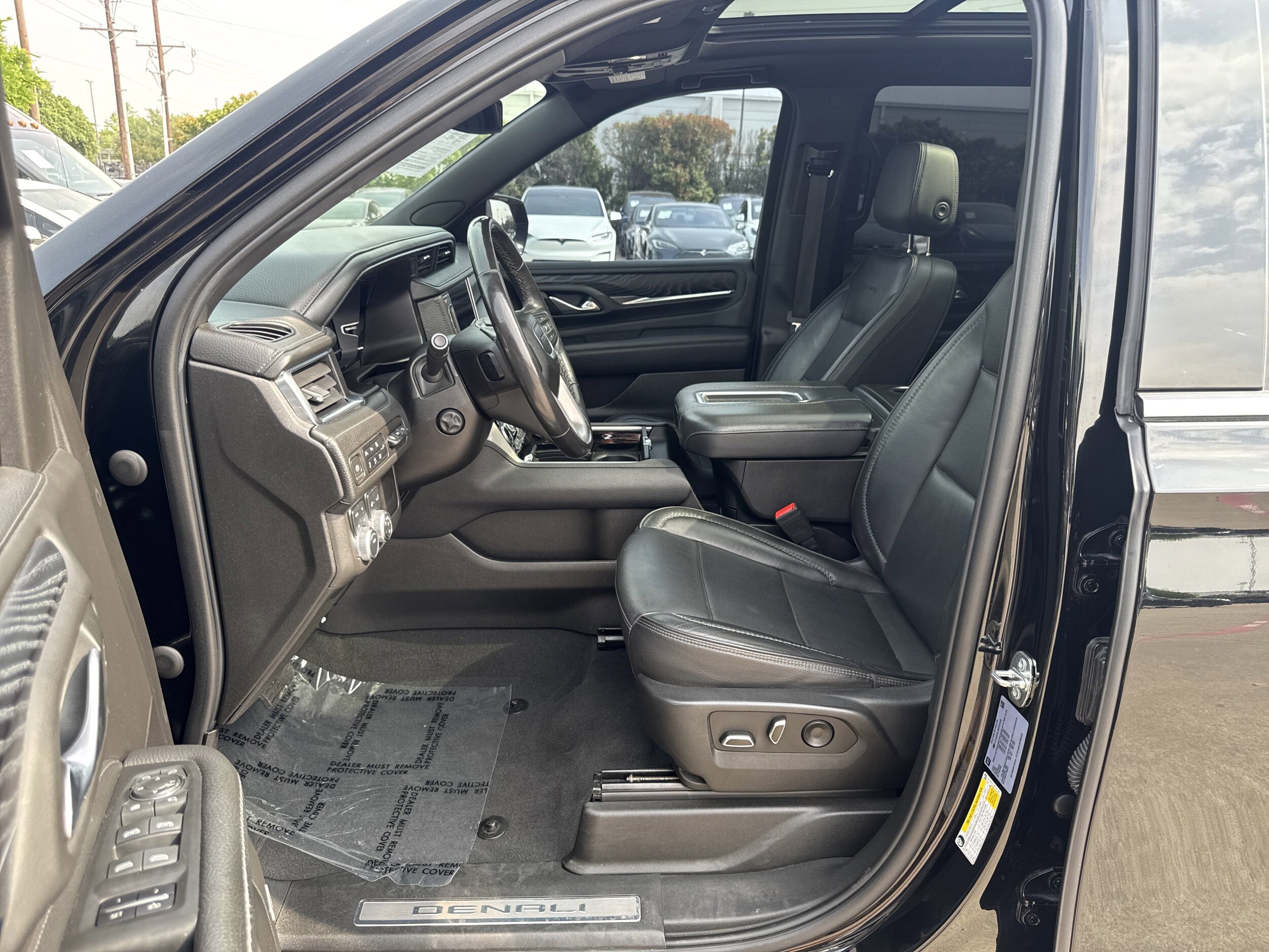 2022 Gmc Yukon Denali photo 3