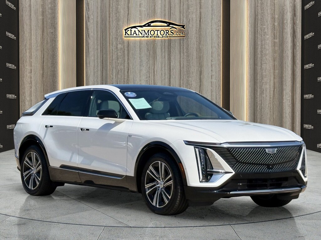 Used 2024 CADILLAC LYRIQ Luxury SUV