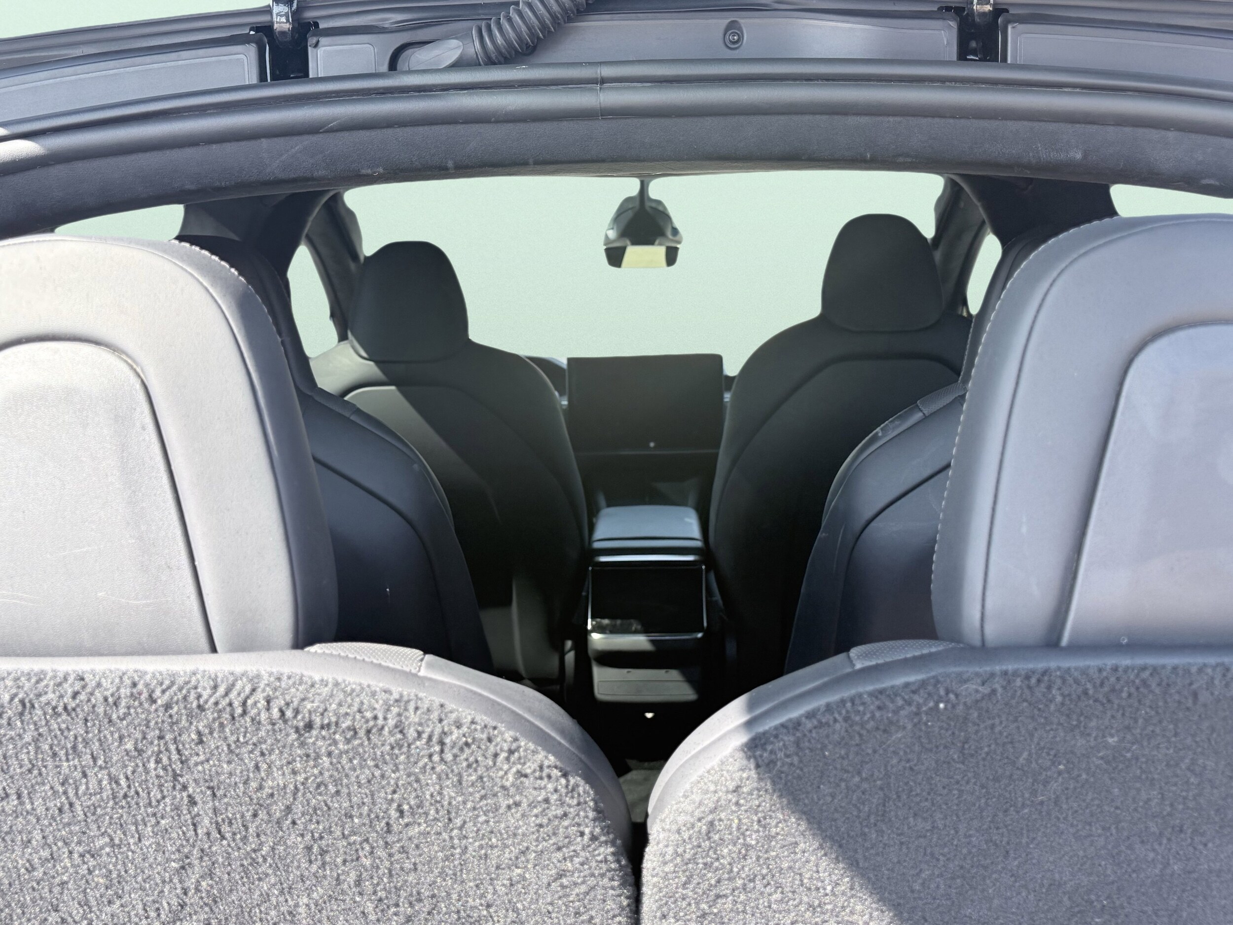 2022 Tesla Model X photo 2