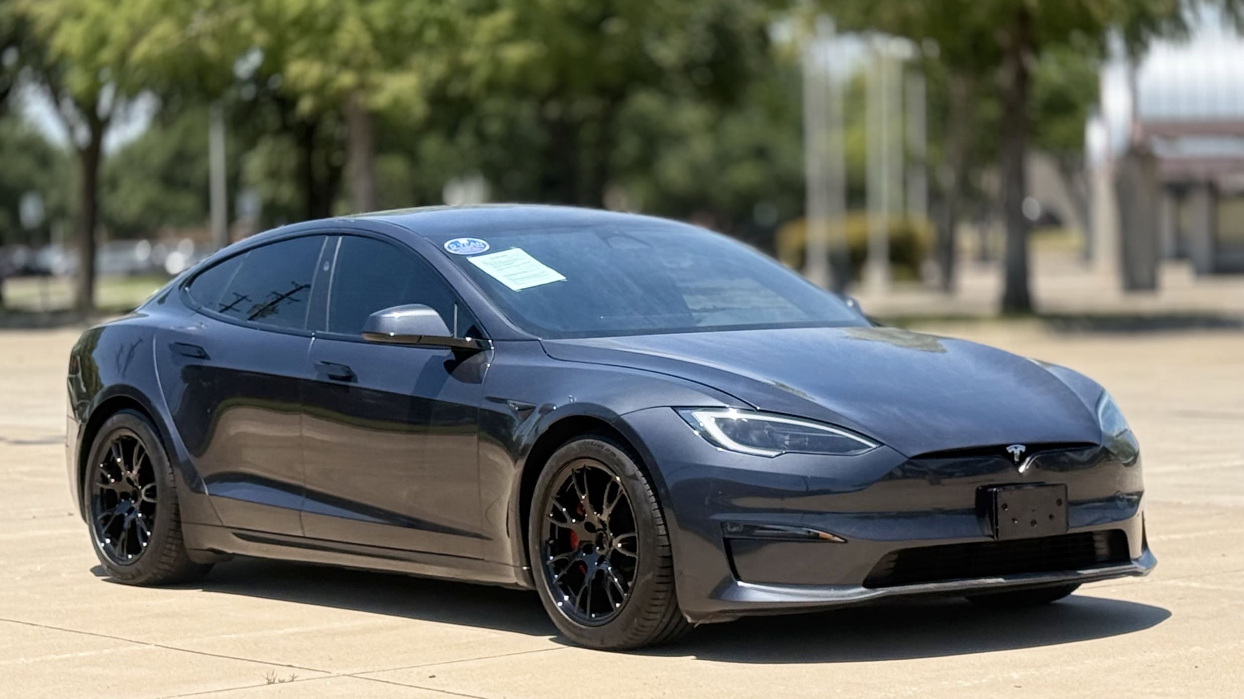 2025 Tesla Model S Plaid's photo