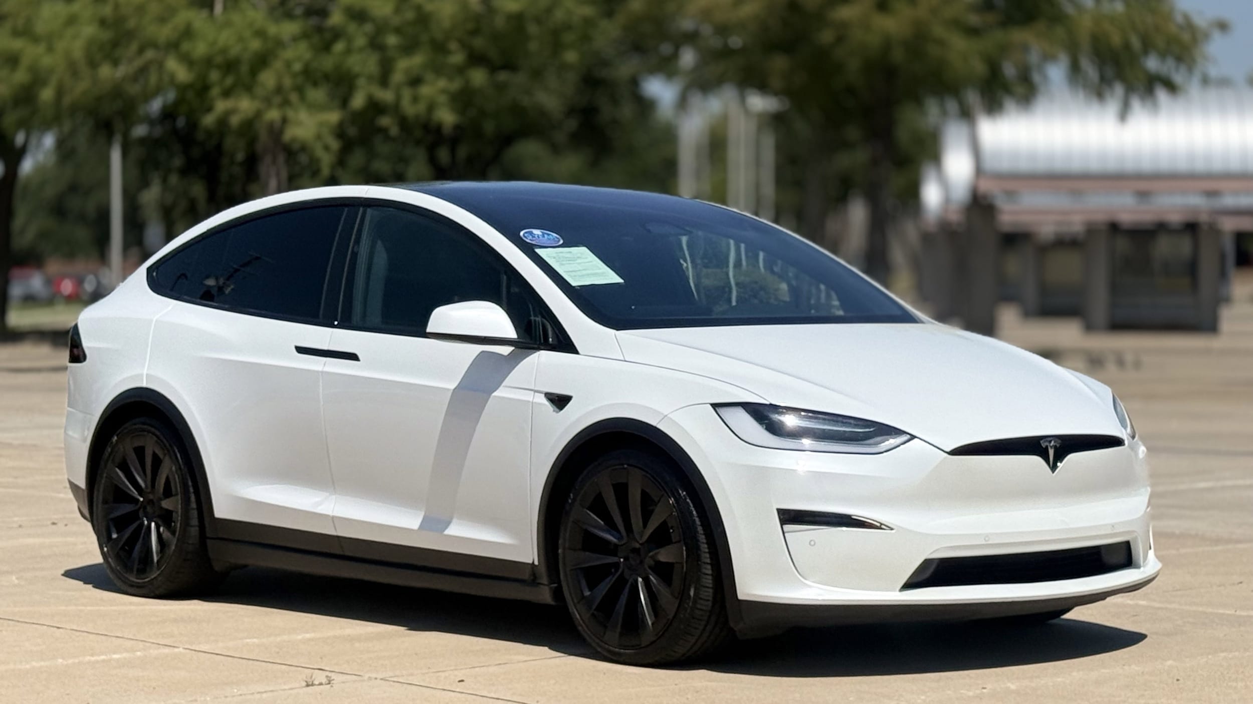 2022 Tesla Model X Long Range's photo
