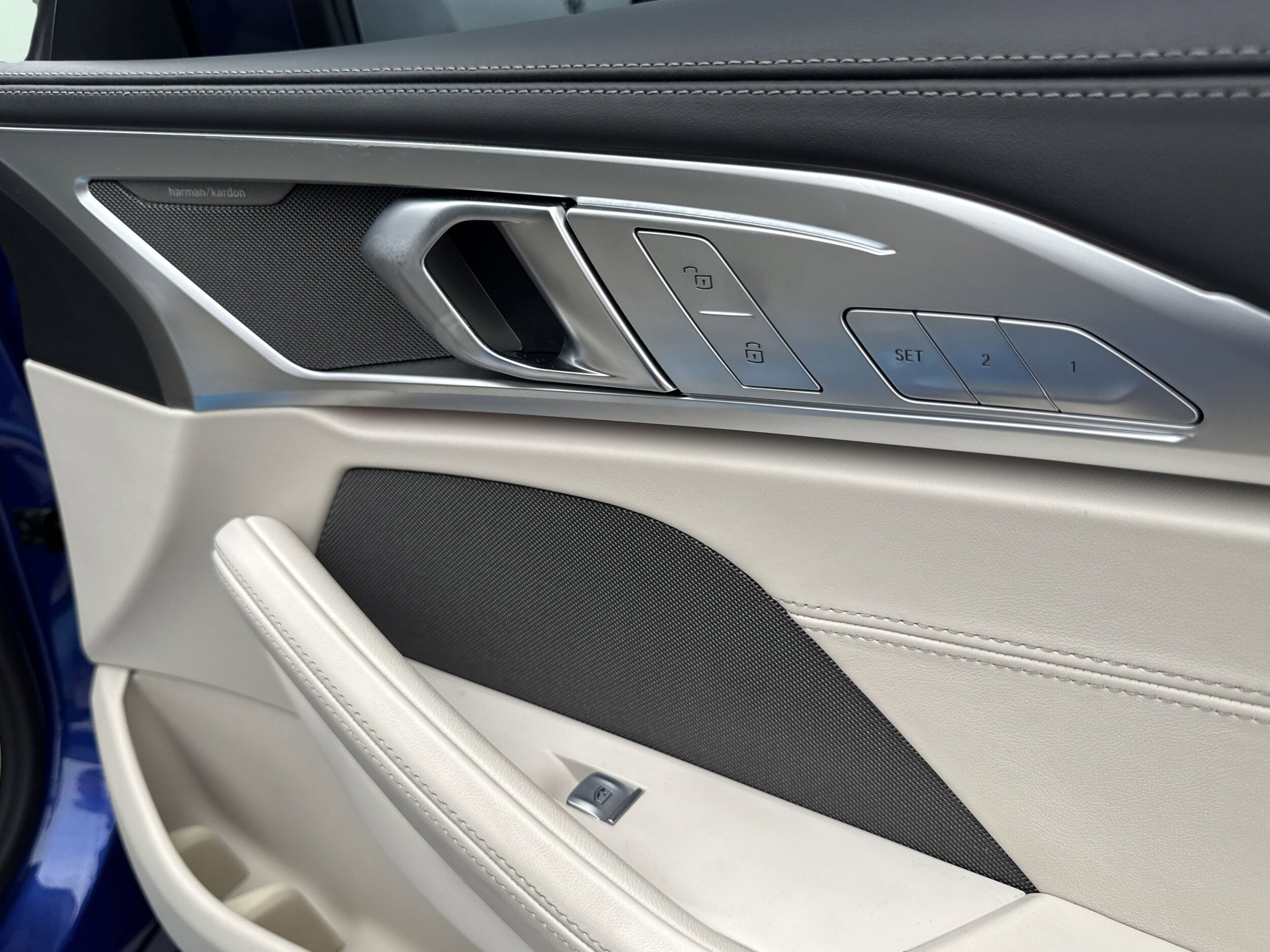 2025 BMW 8 Series 840i - Photo 43
