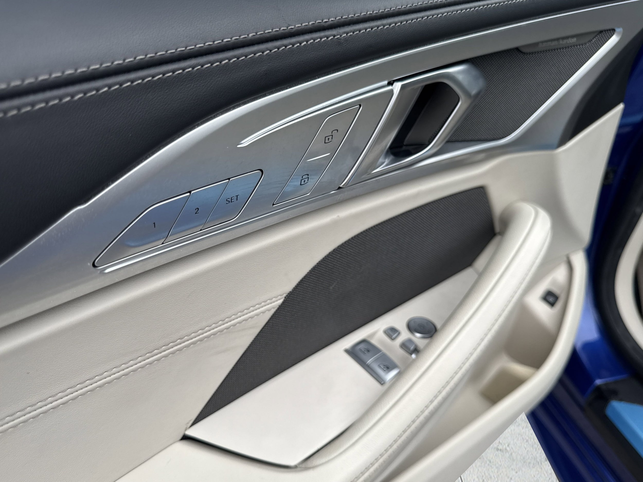 2025 BMW 8 Series 840i - Photo 25
