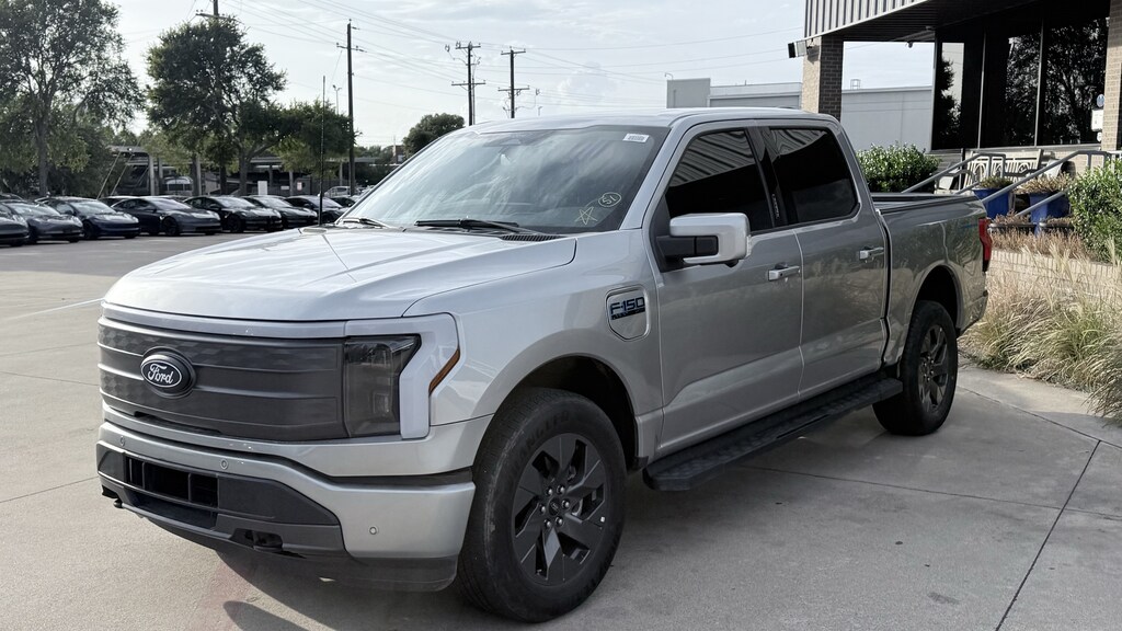 Used 2024 Ford F-150 Lightning LARIAT Truck SuperCrew Cab
