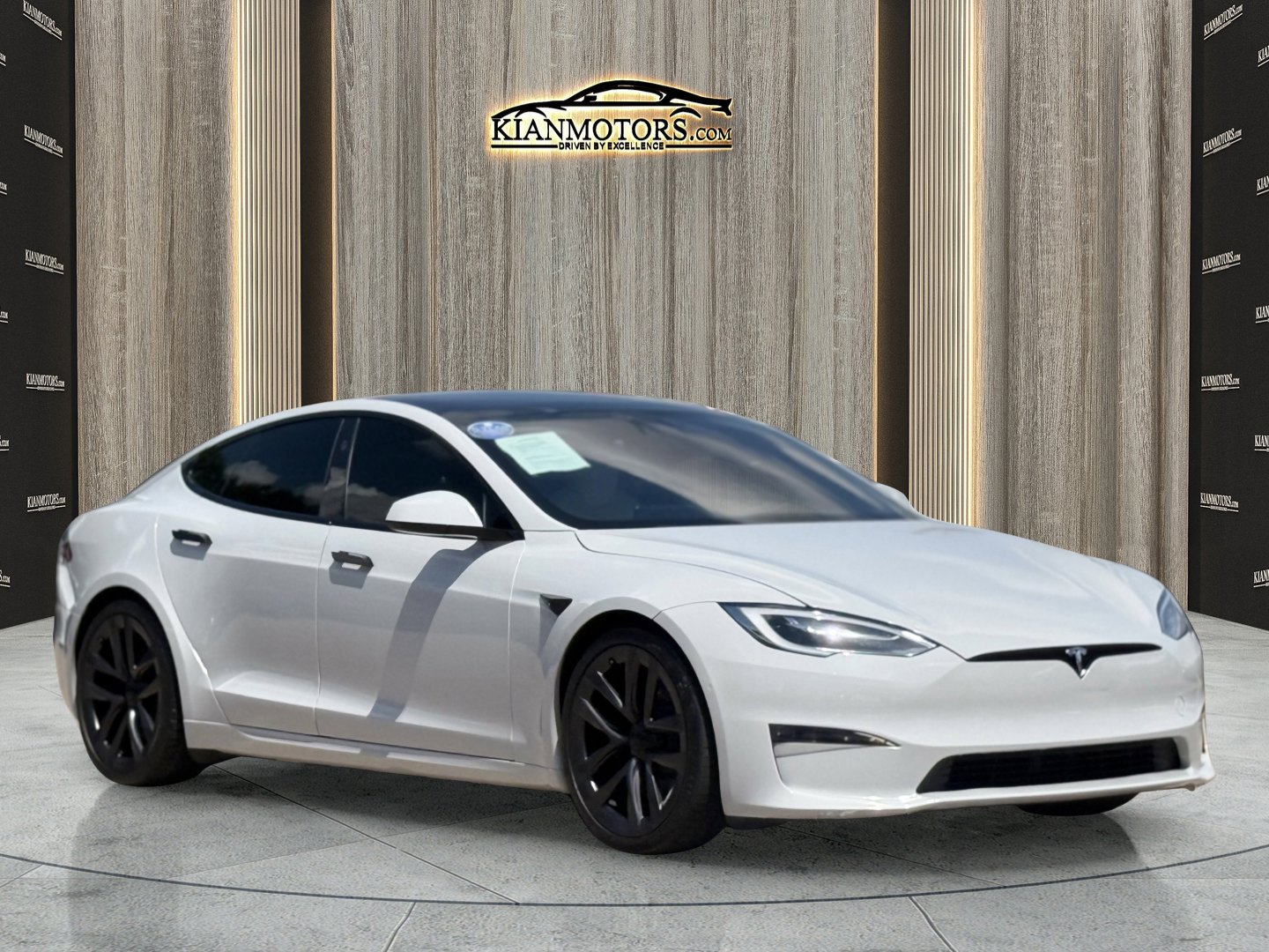 2021 Tesla Model S Long Range Plus's photo