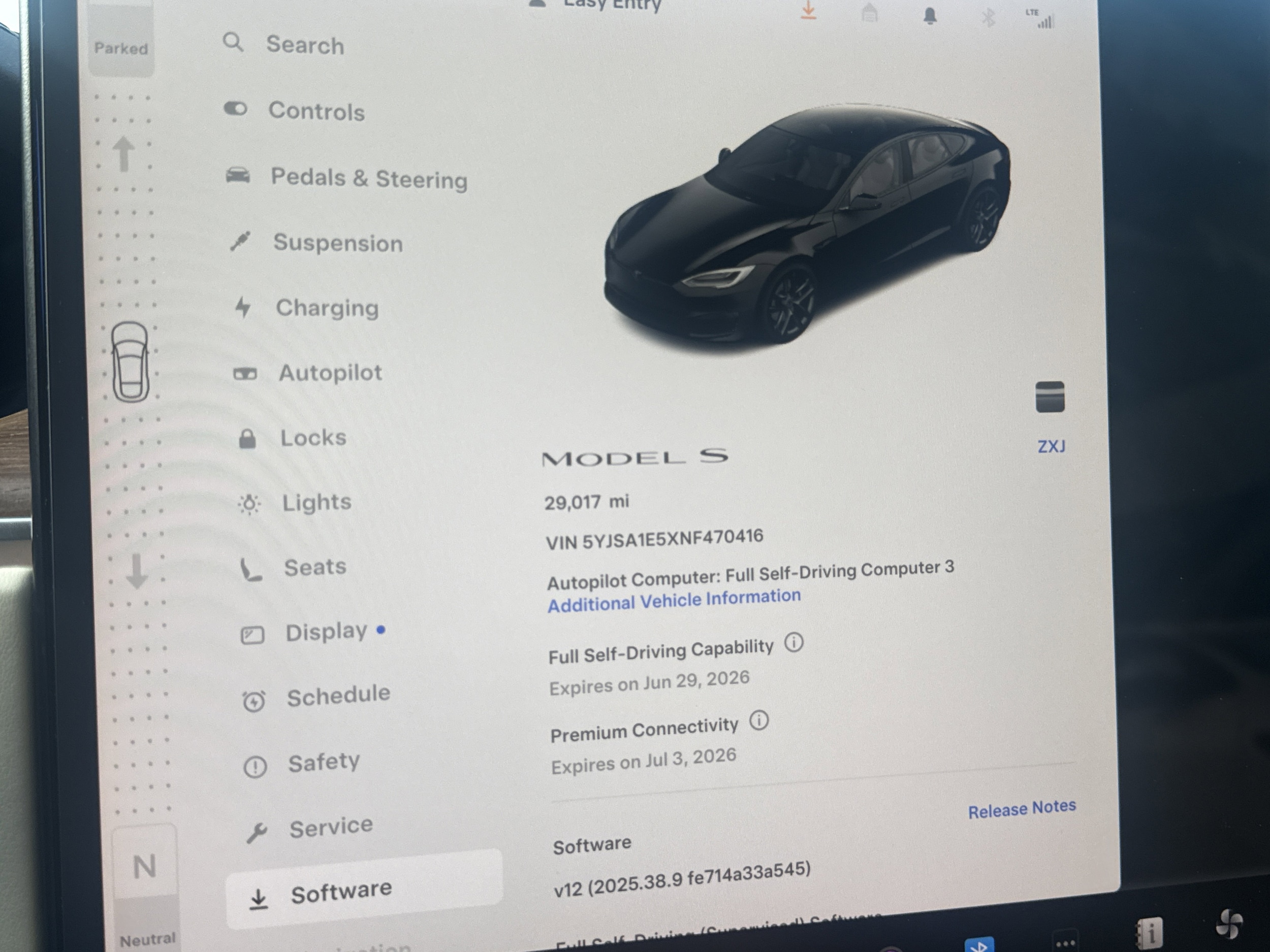 2022 Tesla Model S's photo