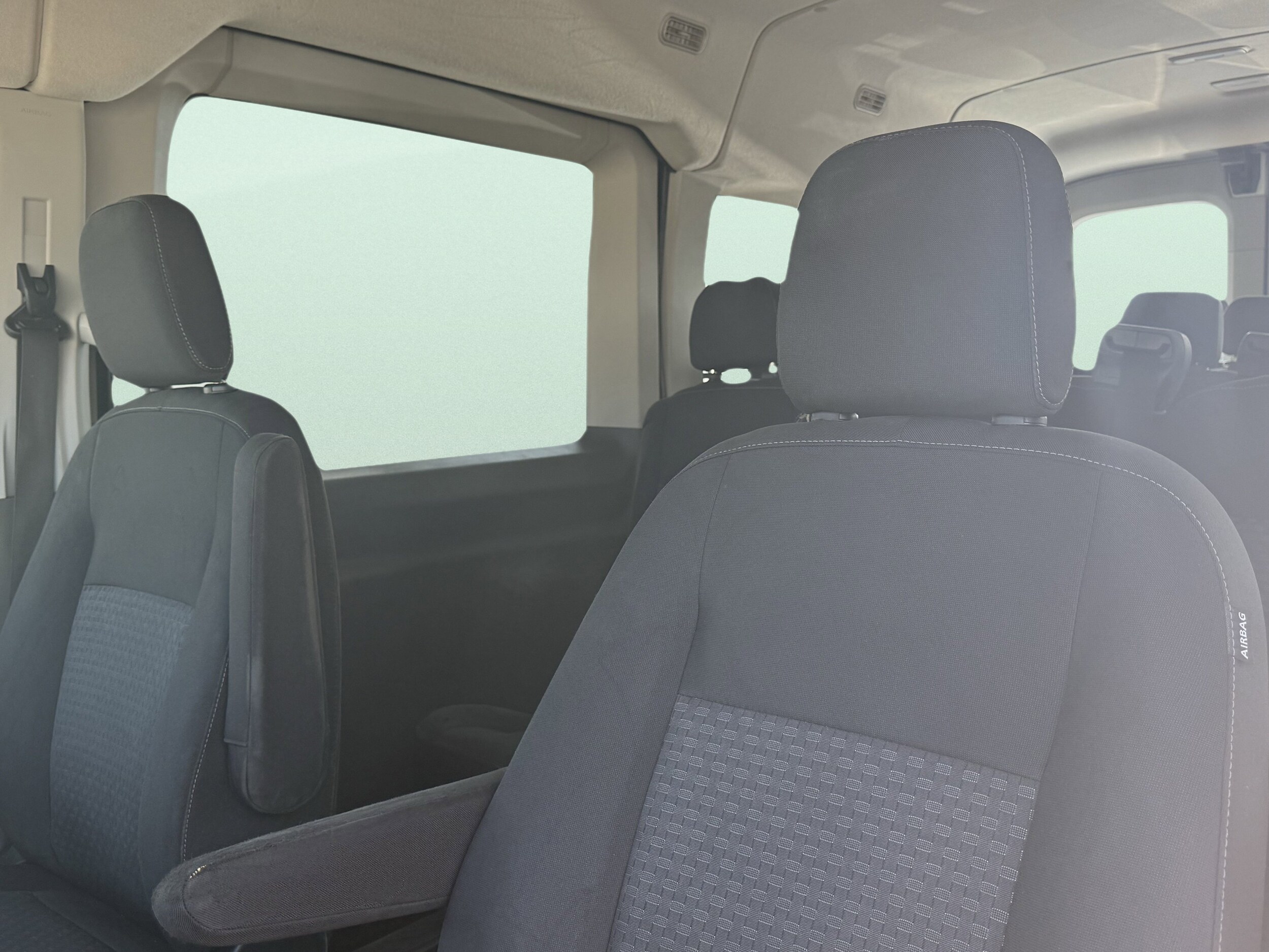 2023 Ford Transit Passenger Van XL - Photo 39