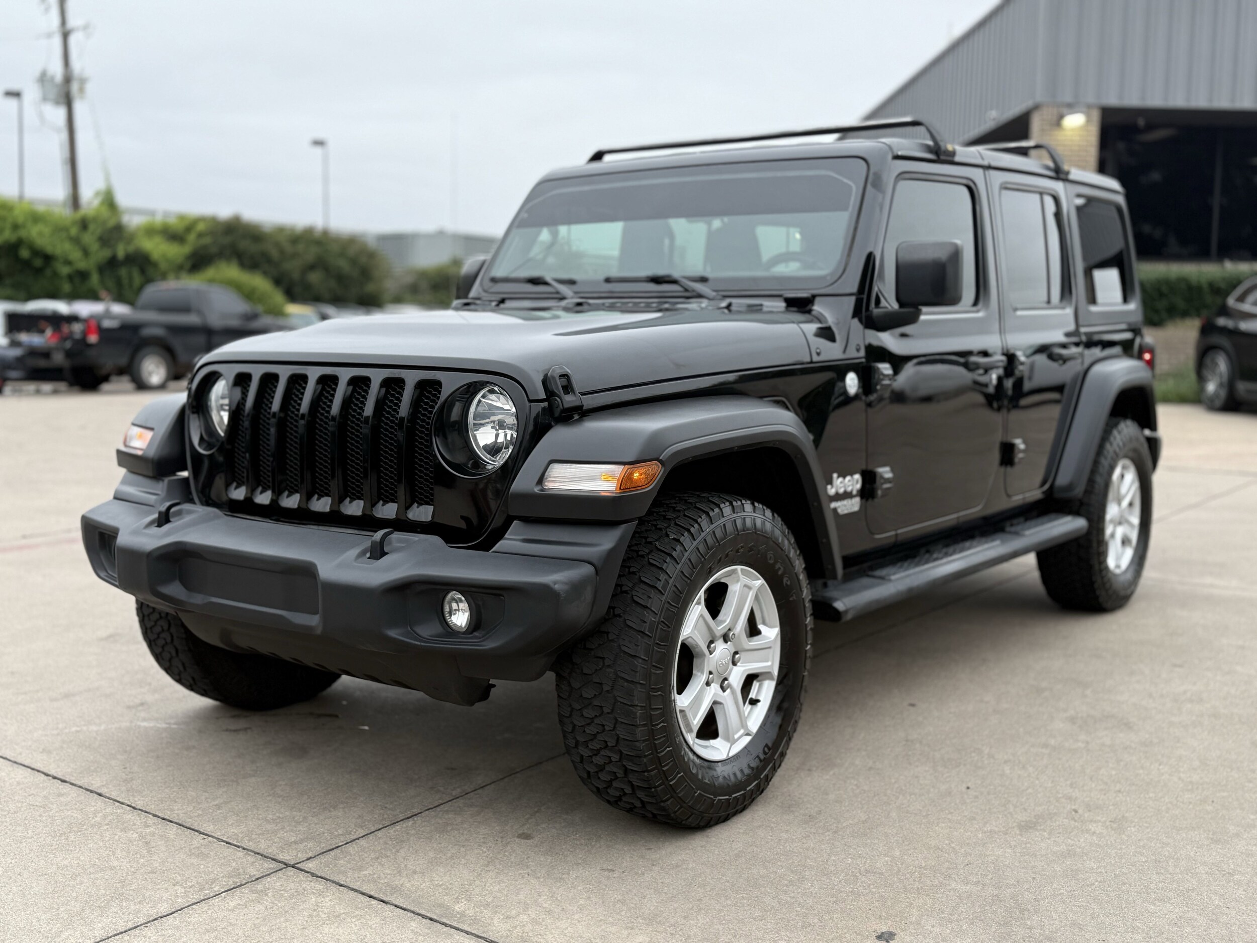 2020 Jeep Wrangler Unlimited Sport photo 3