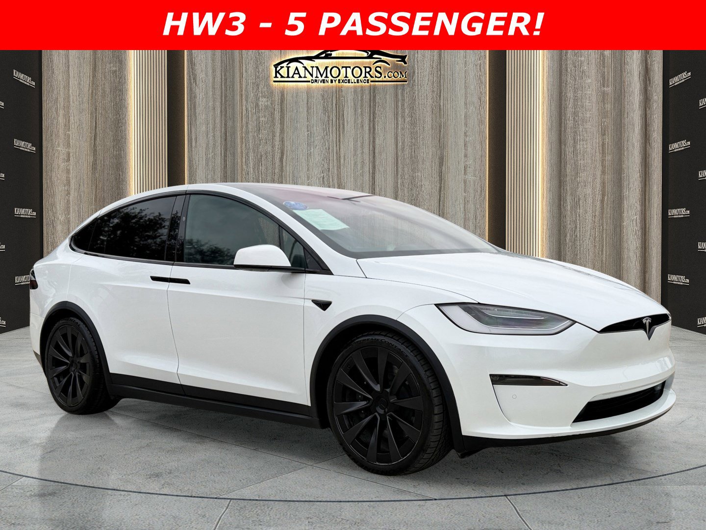 2023 Tesla Model X Long Range's photo