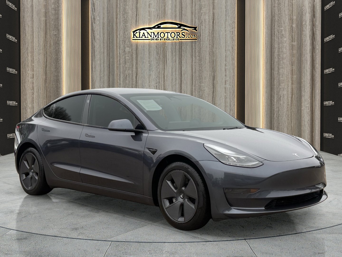 2023 Tesla Model 3 Base's photo