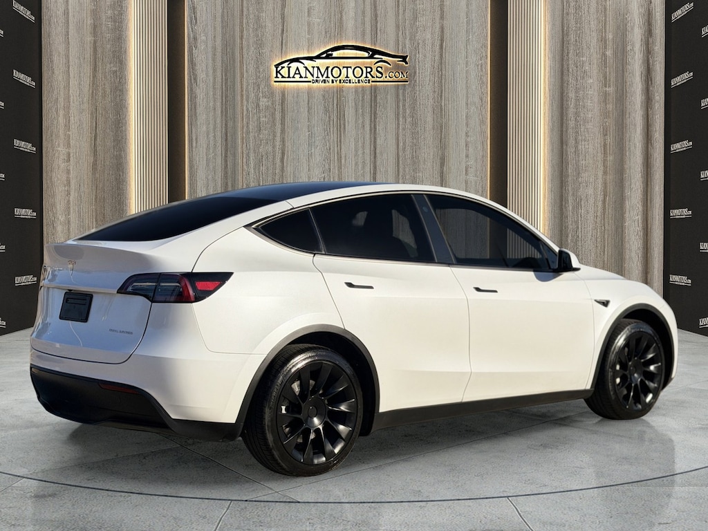 Used 2023 Tesla Model Y Long Range SUV