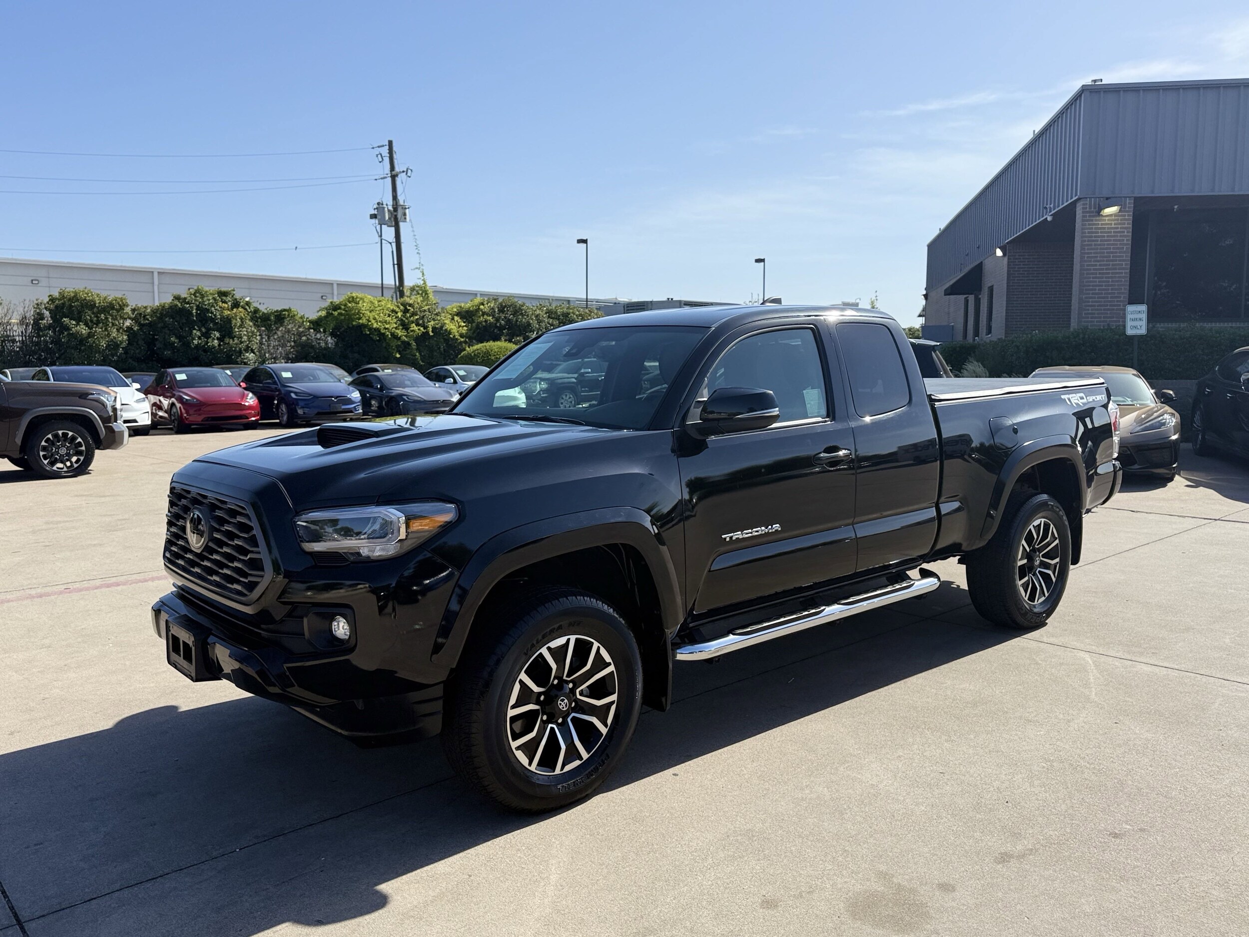 2022 Toyota Tacoma TRD Sport photo 2