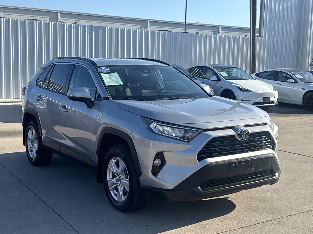 Used 2021 Toyota RAV4 XLE SUV