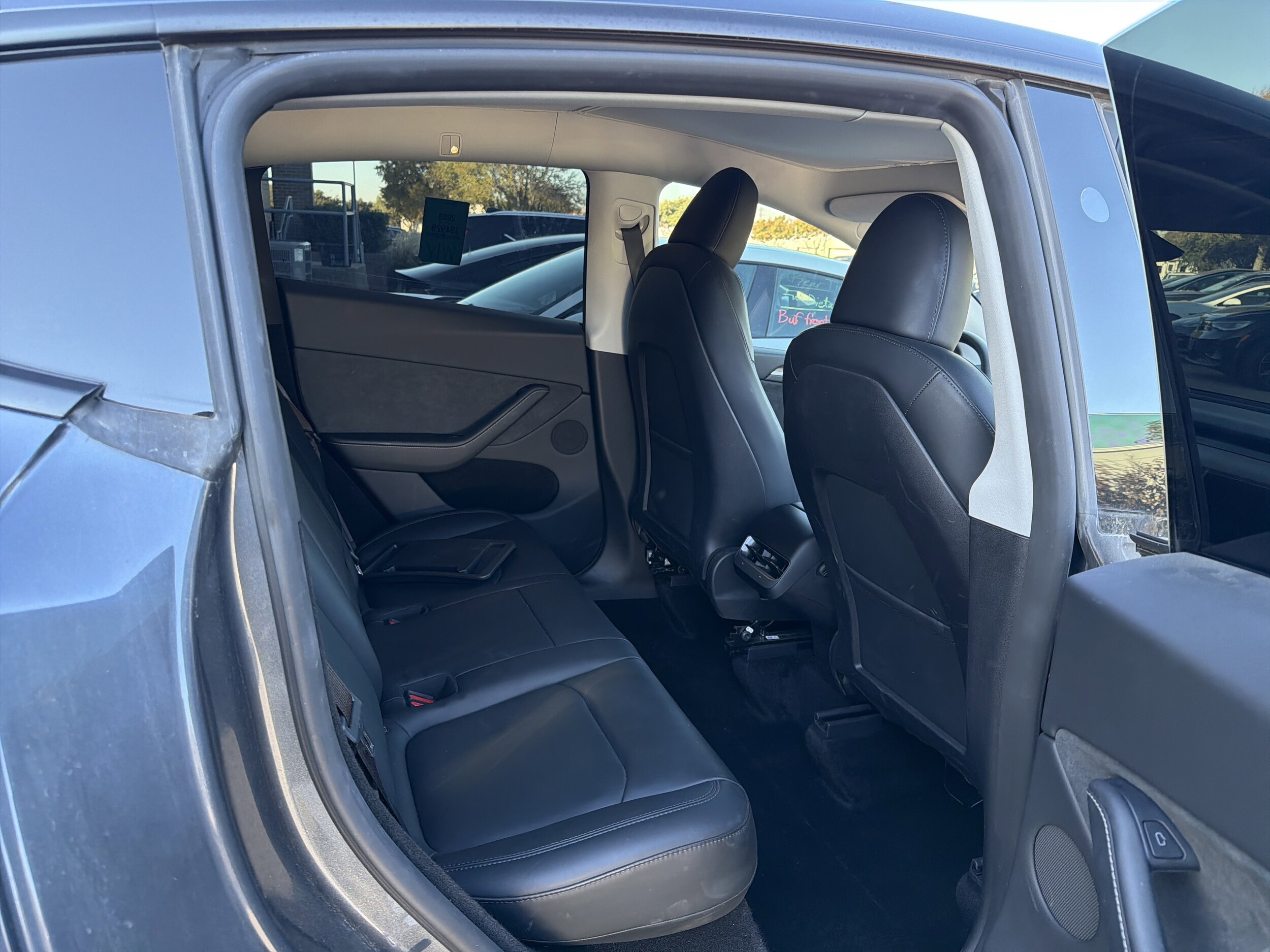 2023 Tesla Model Y Long Range photo 3