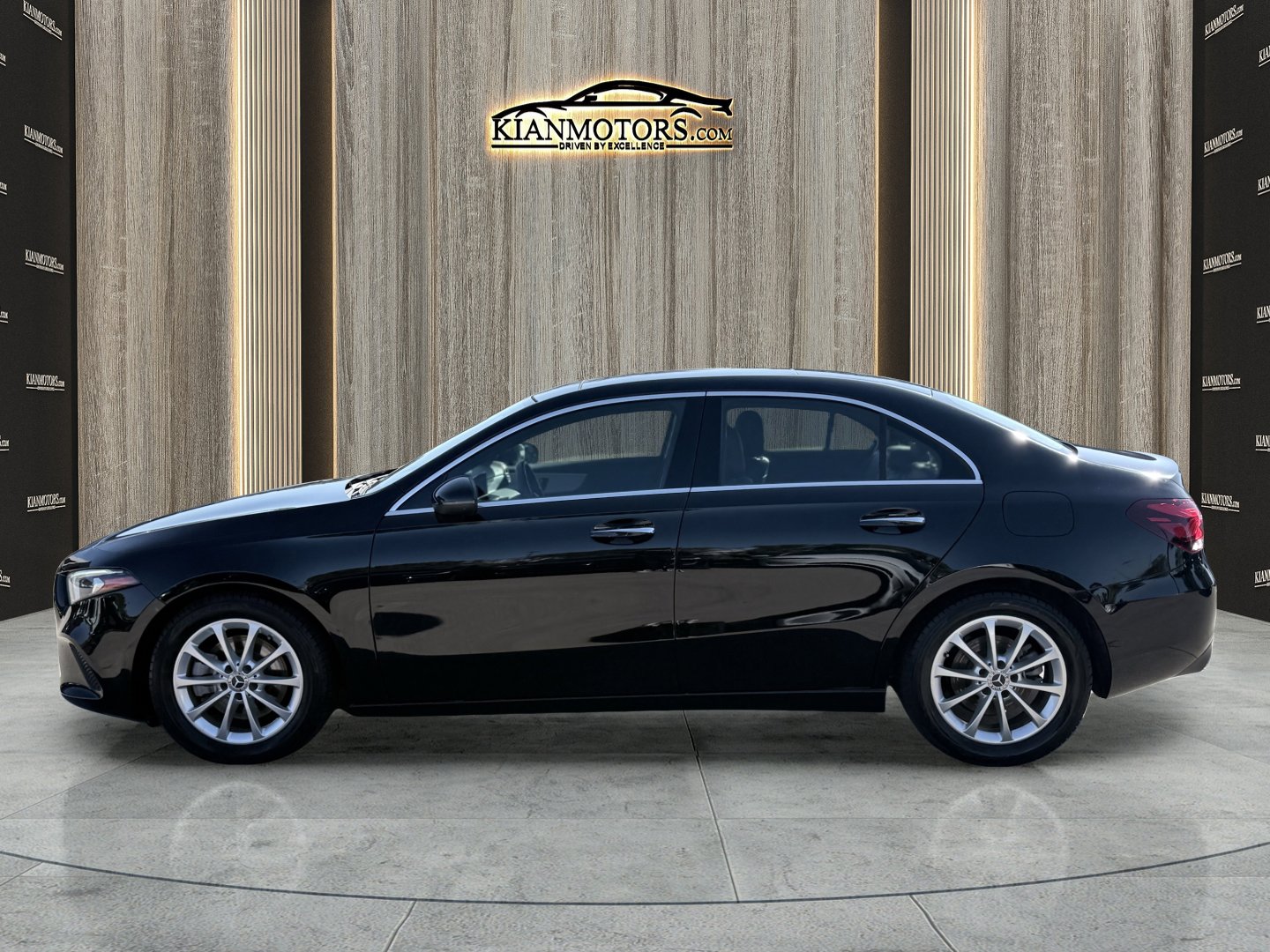 2021 Mercedes Benz A 220 photo 4