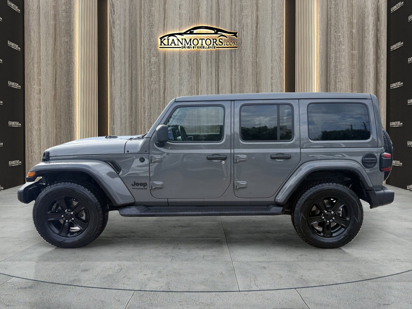 2021 Jeep Wrangler Unlimited Sahara Altitude photo 4