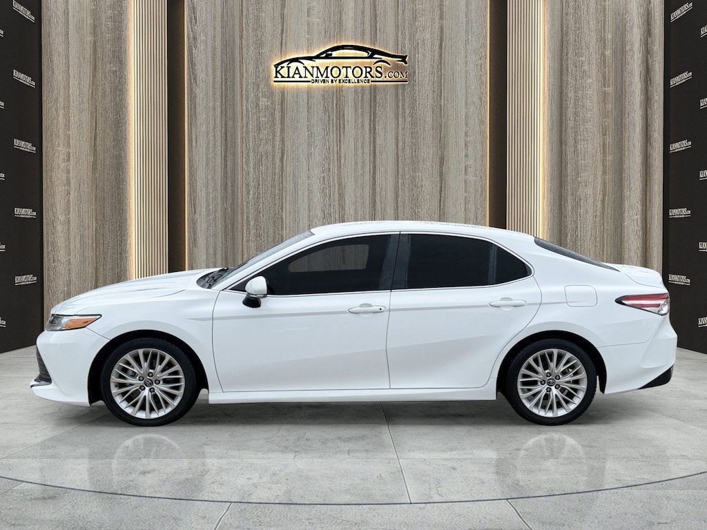 Used 2018 Toyota Camry XLE Sedan