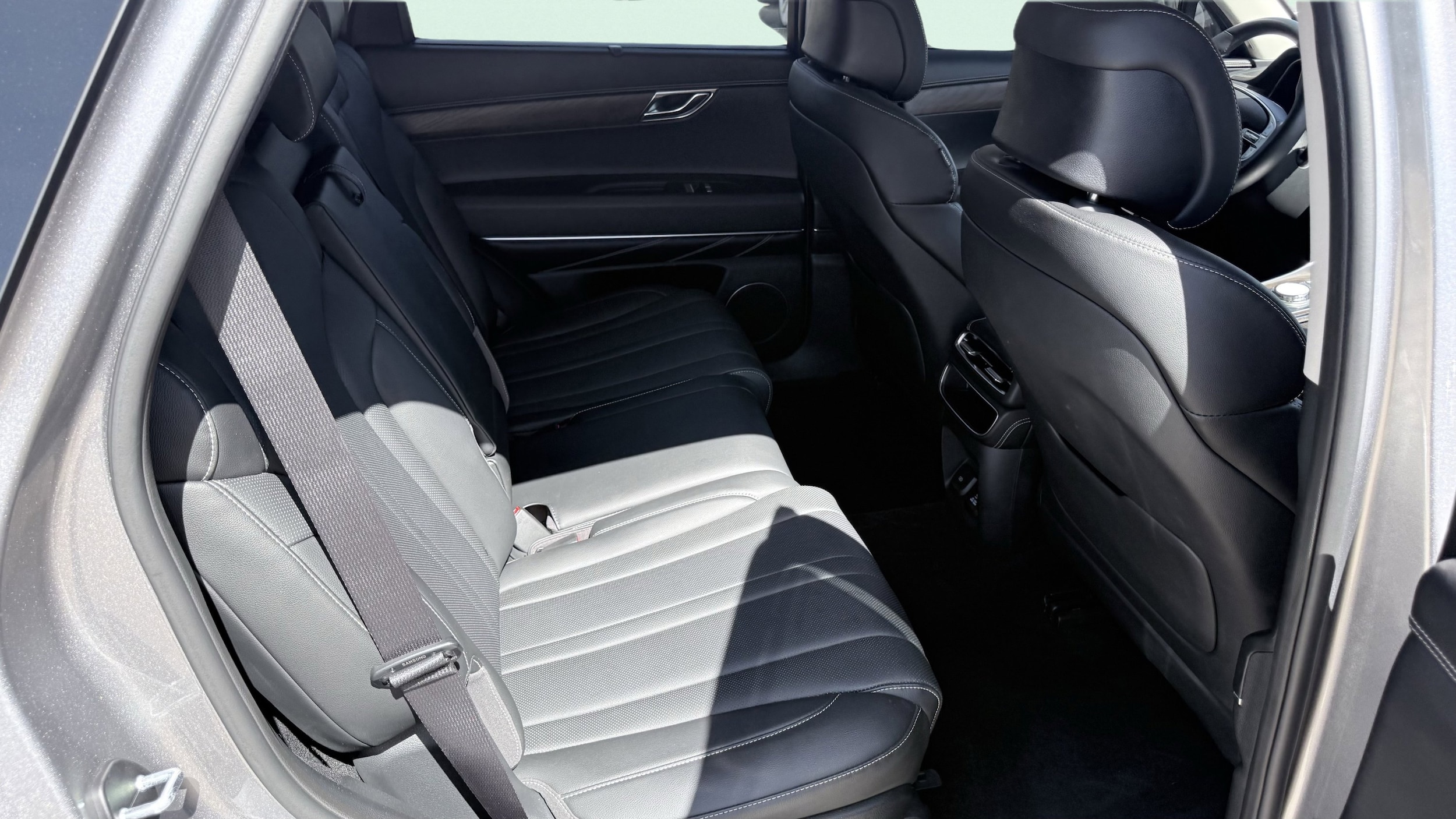 2024 GENESIS GV80 Standard - Photo 38