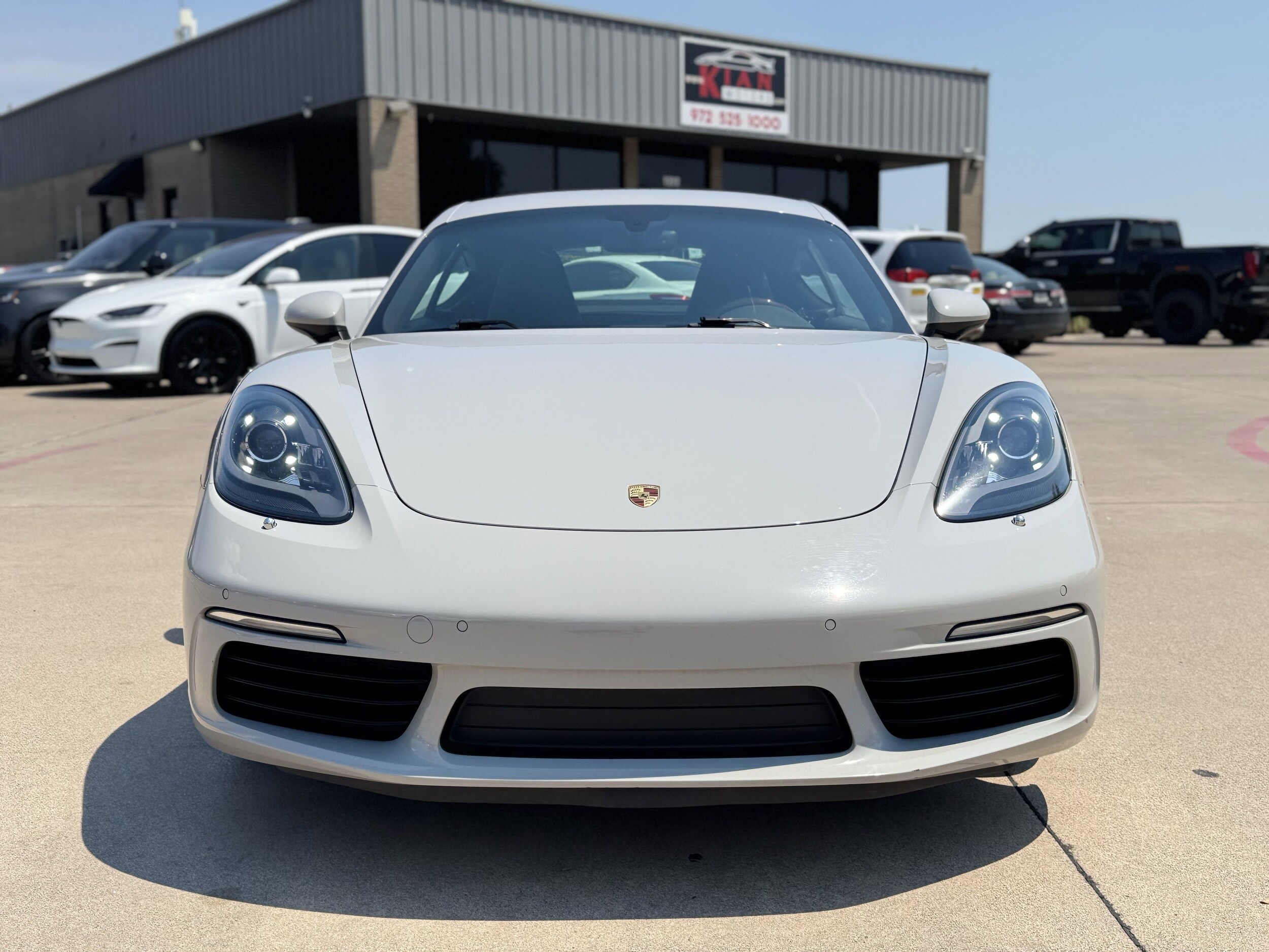 2019 Porsche Cayman T photo 2