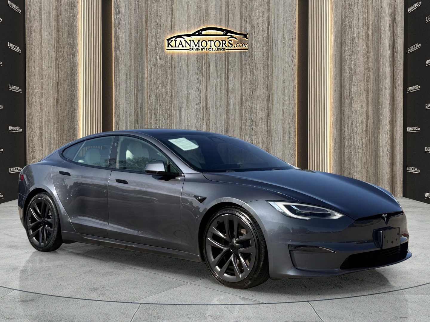 2022 Tesla Model S's photo