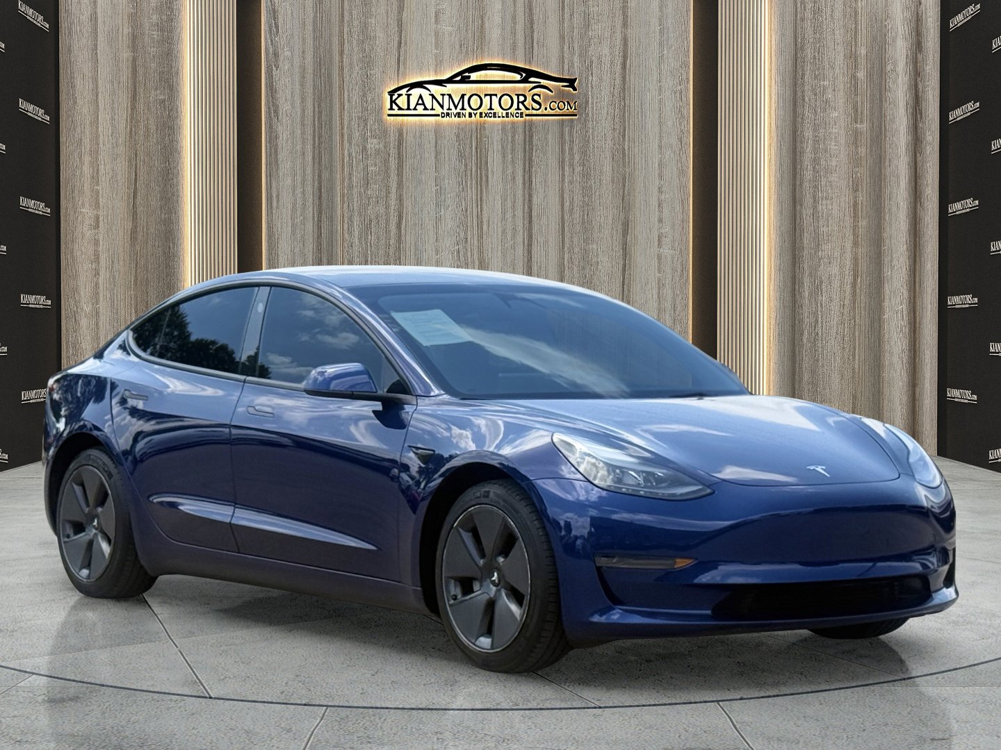 2023 Tesla Model 3 -'s photo