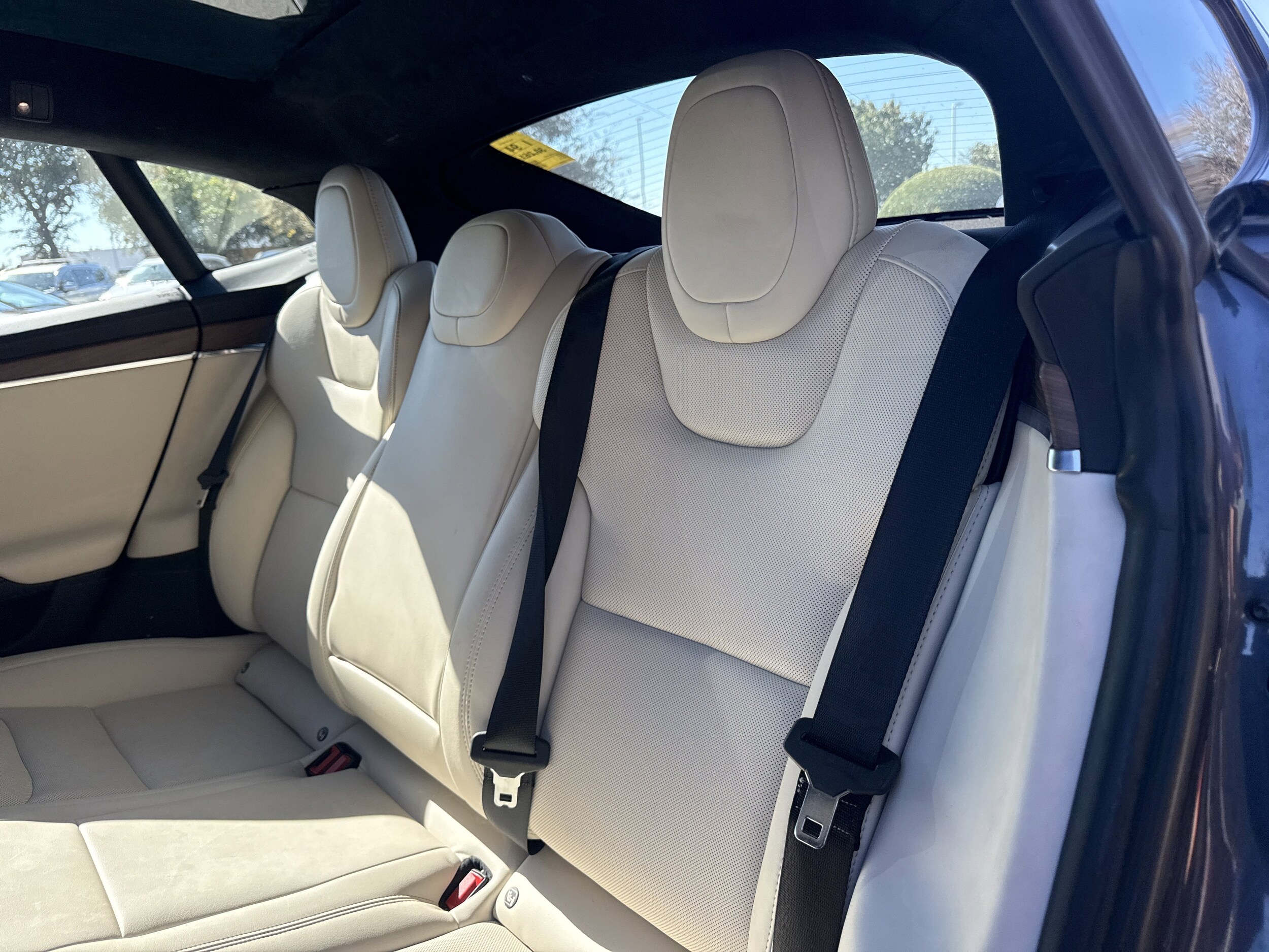 2022 Tesla Model S photo 4