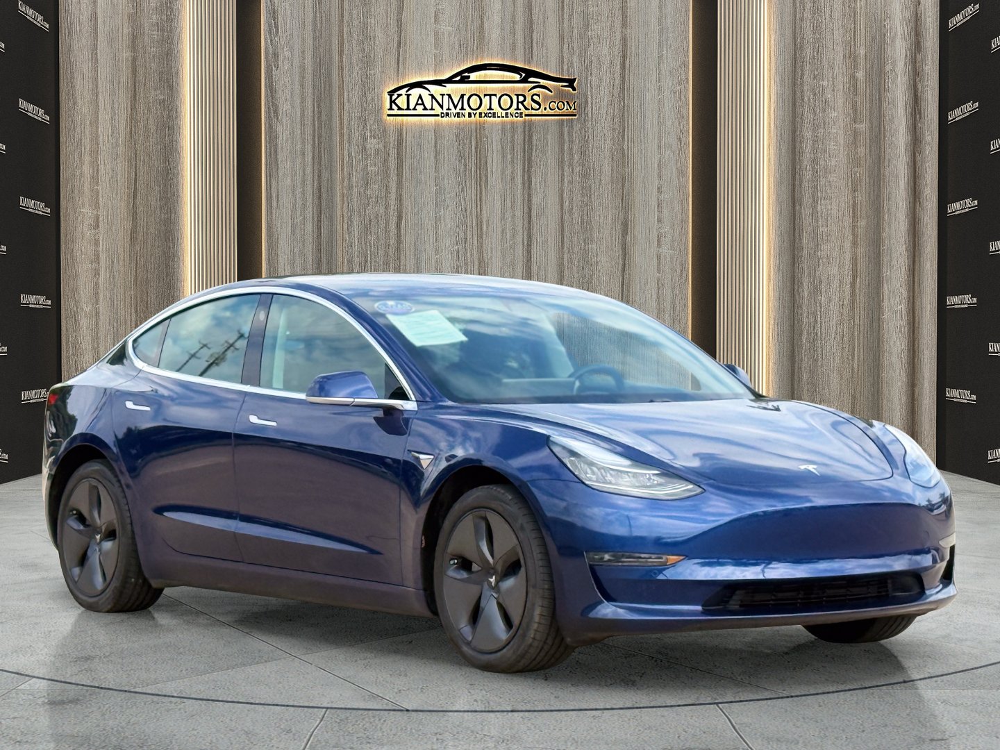 2019 Tesla Model 3 Standard Range Plus's photo