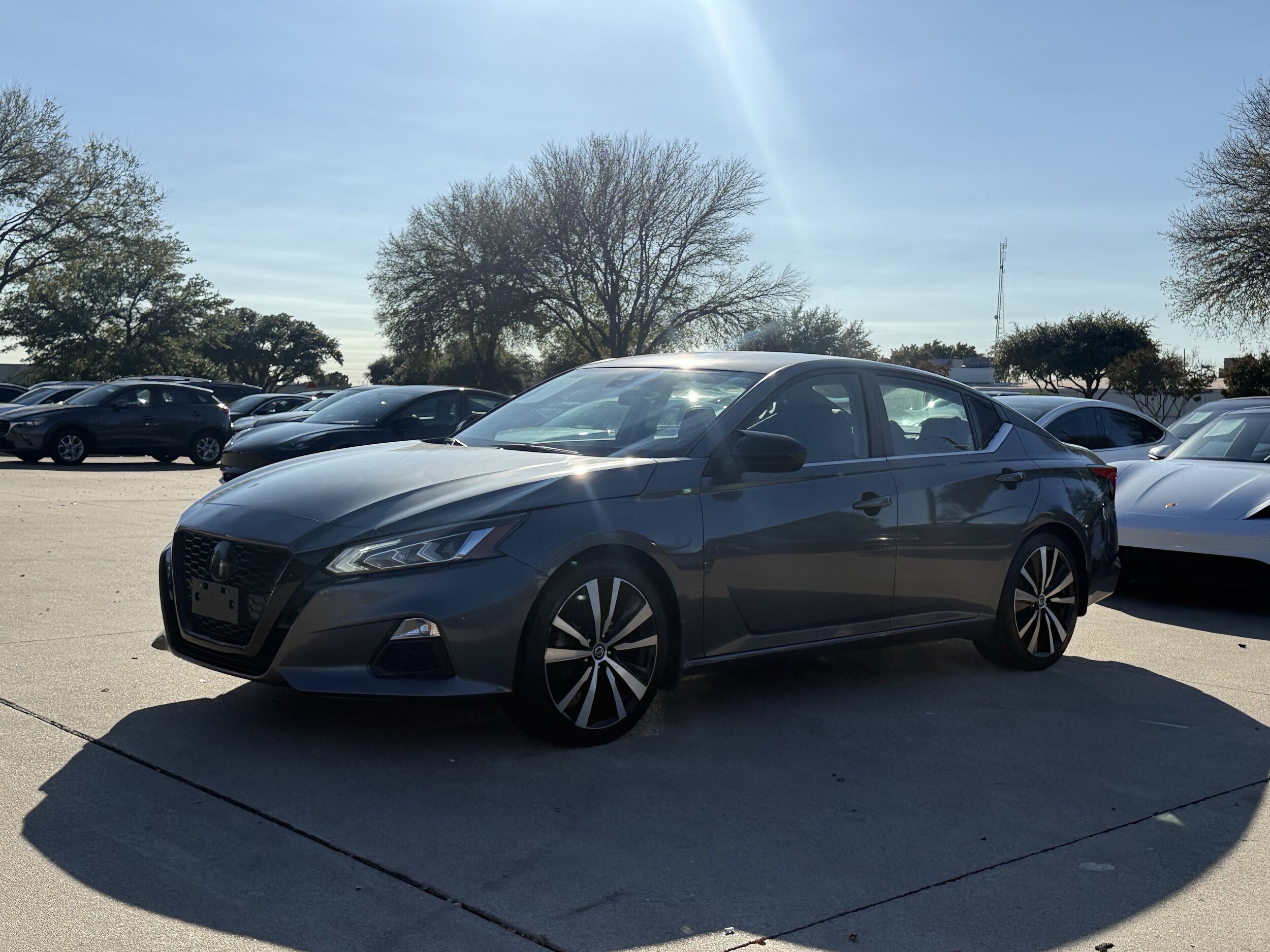 2022 Nissan Altima 2.5 SR photo 3
